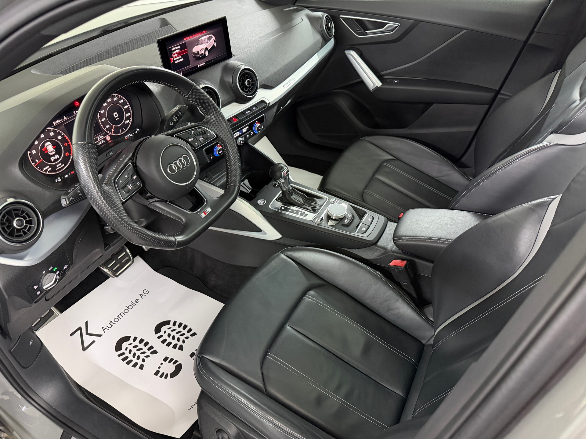 AUDI Q2 40 TFSI Sport Attraction 190PS S-Line Quantum Gray quattro S-tronic-image-6