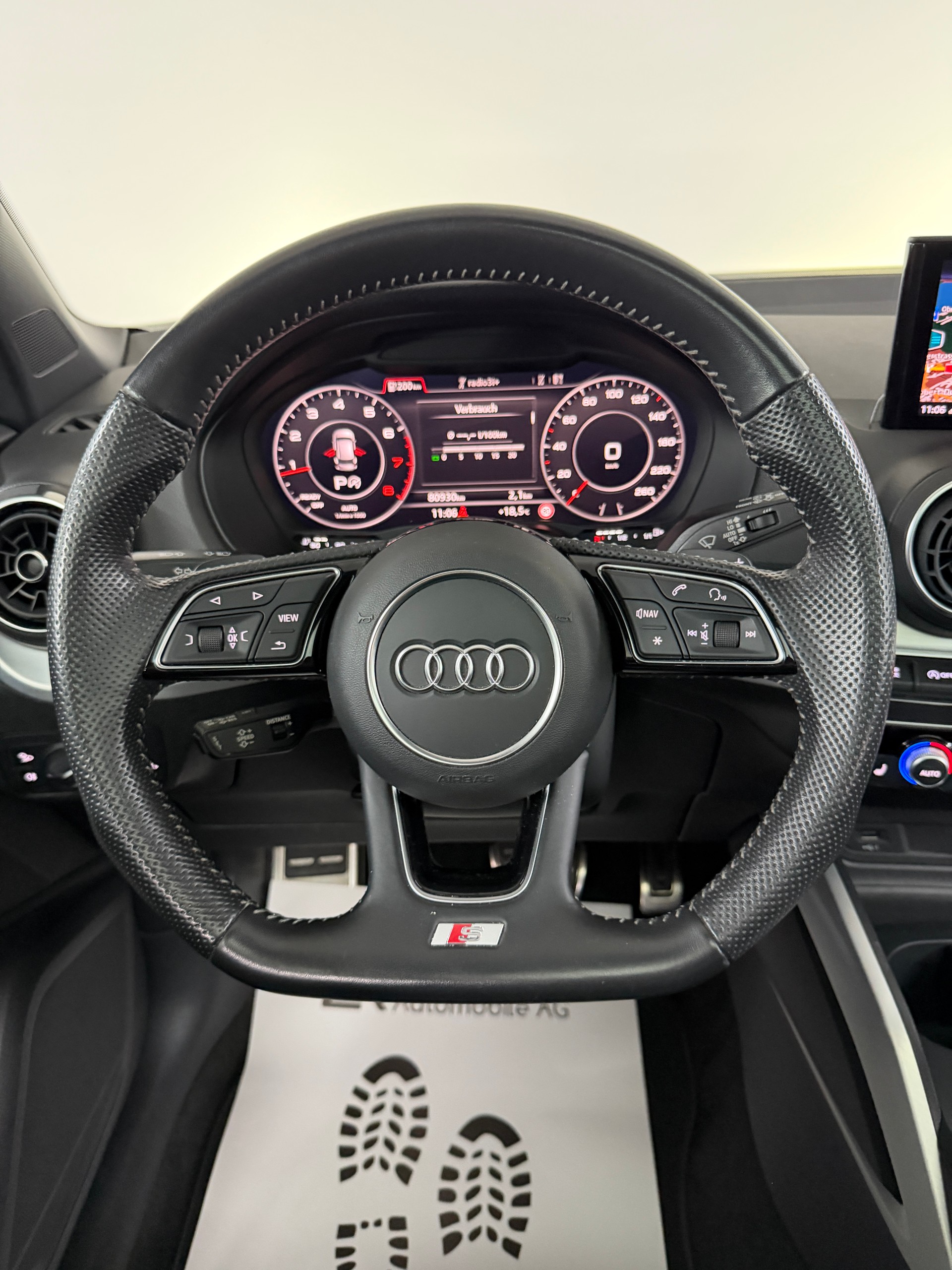 AUDI Q2 40 TFSI Sport Attraction 190PS S-Line Quantum Gray quattro S-tronic-image-12