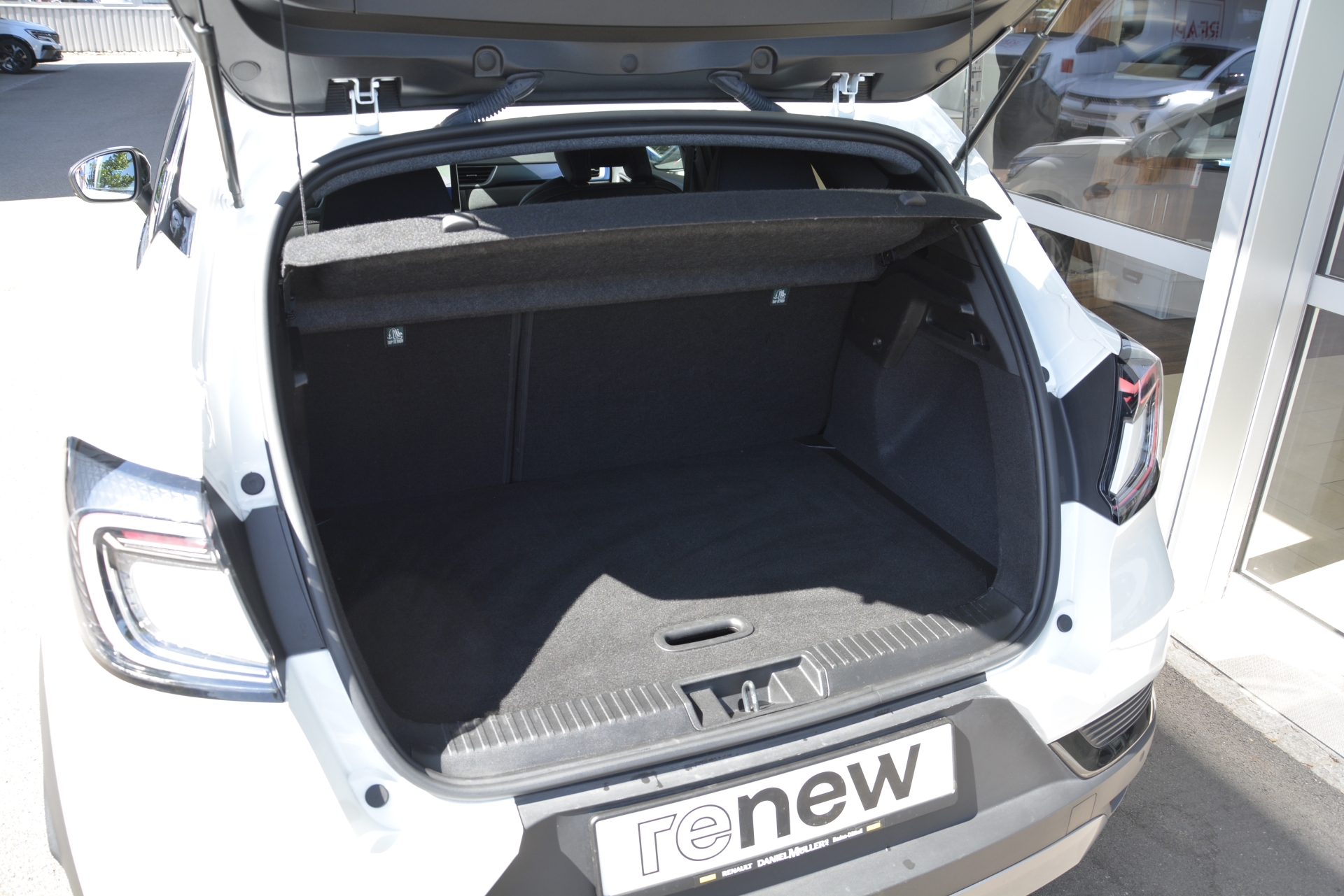 RENAULT Captur 1.3 TCe 160 esprit Alpine EDC-image-5