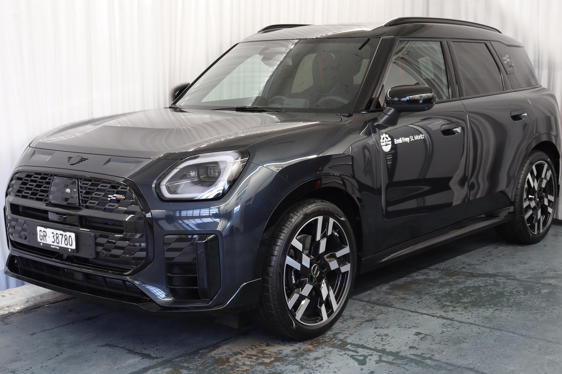 MINI Countryman U25 2.0i S ALL4-image-0