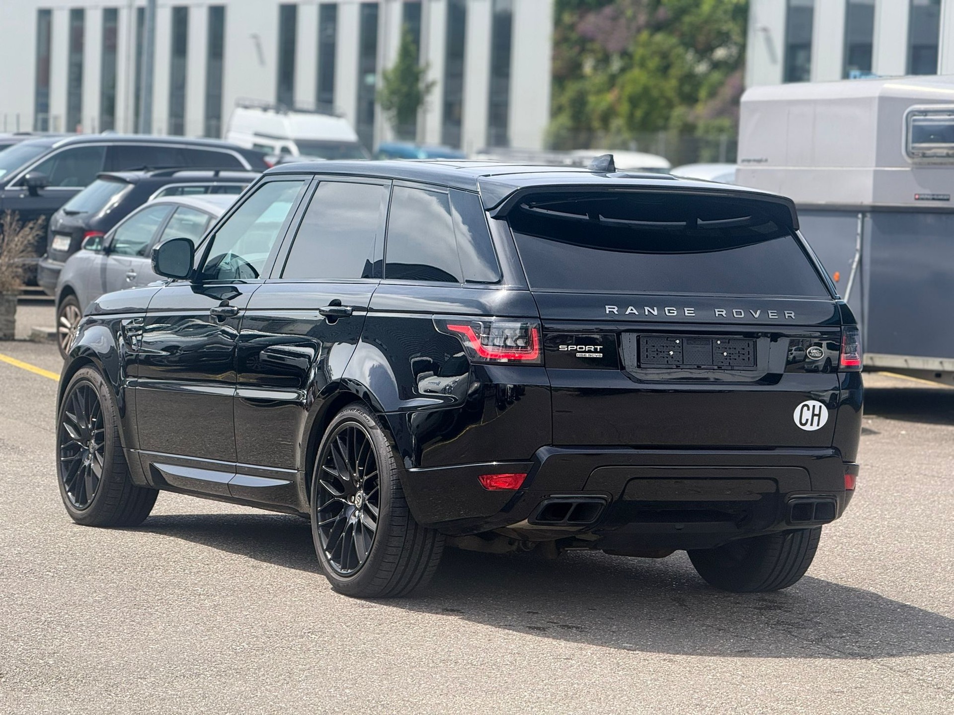 LAND ROVER Range Rover Sport 3.0 SDV6 HSE Dynamic Automatic-image-3