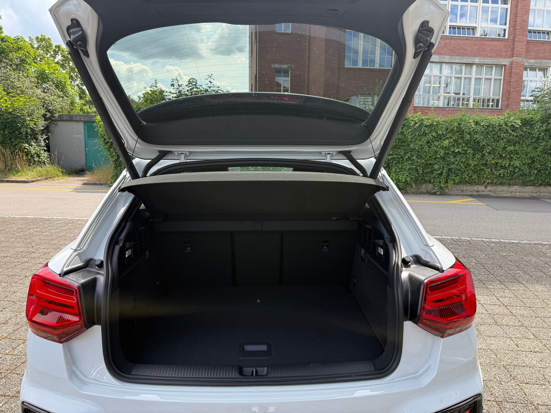 AUDI Q2 40 TFSI advanced Attraction quattro S-tronic-image-8