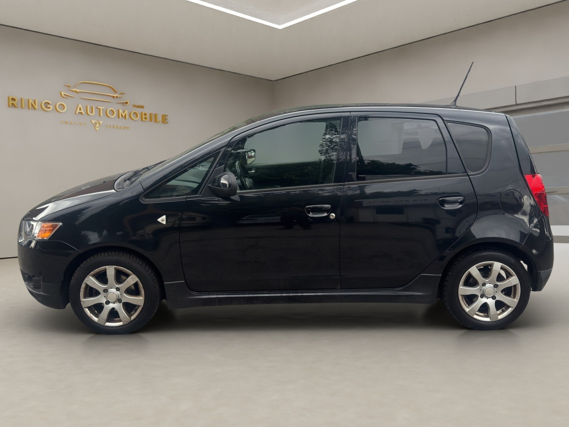 MITSUBISHI Colt 1.3 16V Inform-showroom-element-3