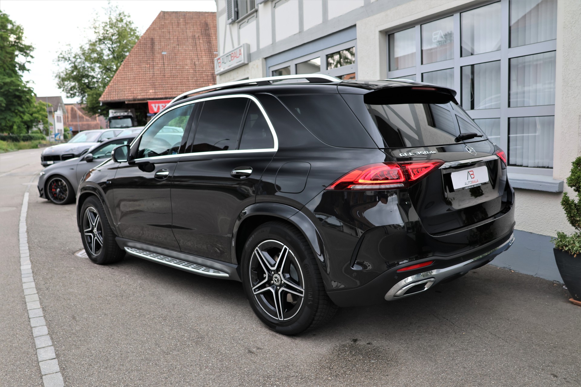 MERCEDES-BENZ GLE 350 de 4Matic AMG Line 9G-Tronic (CH)-image-6