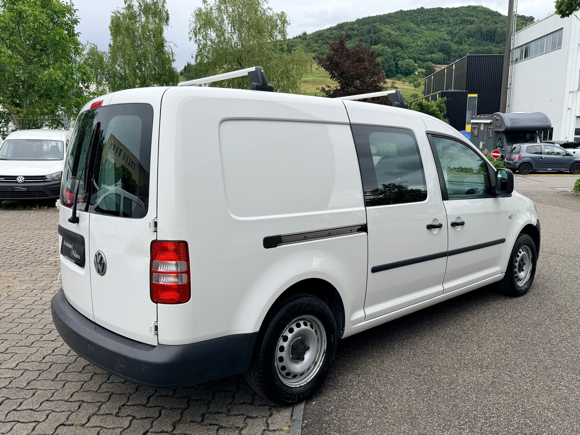 VW Caddy Maxi 1.6 TDI-image-2