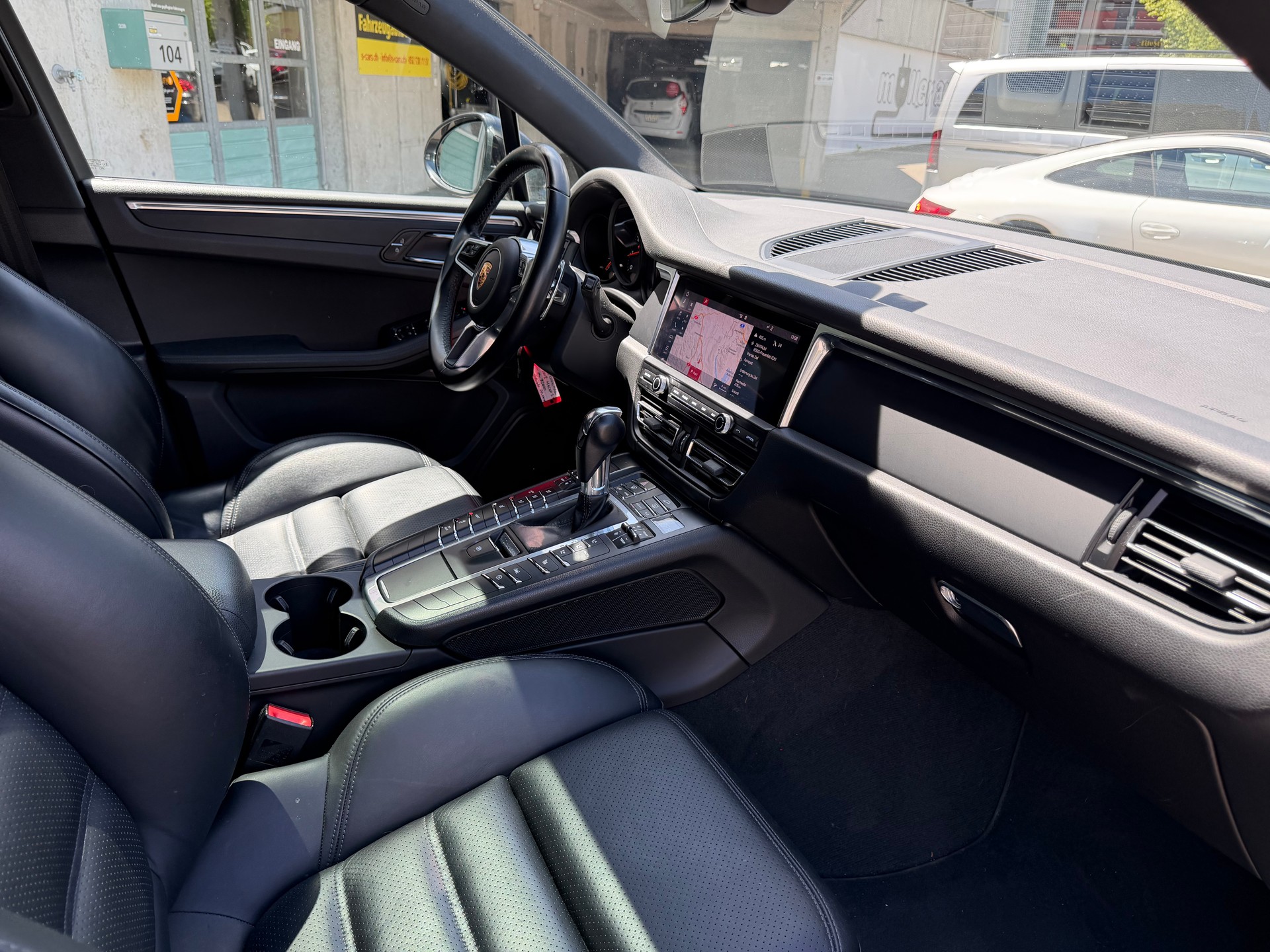 PORSCHE Macan PDK-image-15