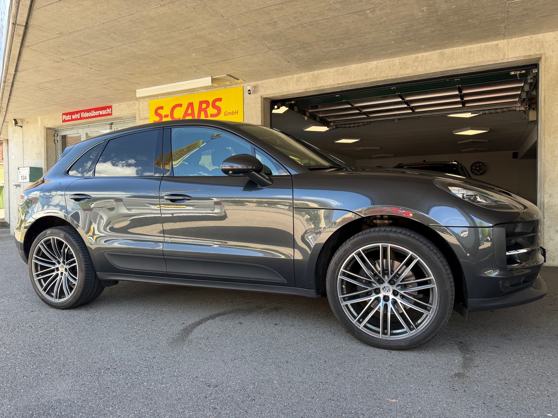 PORSCHE Macan PDK-image-1