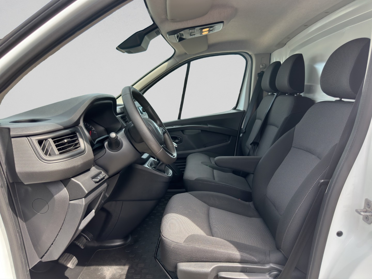 RENAULT Trafic 2.0 Blue dCi 130 Advance L2H1 EN-image-8
