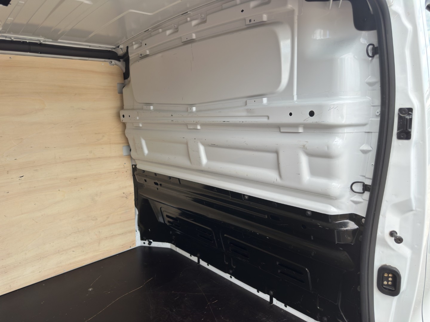RENAULT Trafic 2.0 Blue dCi 130 Advance L2H1 EN-image-15