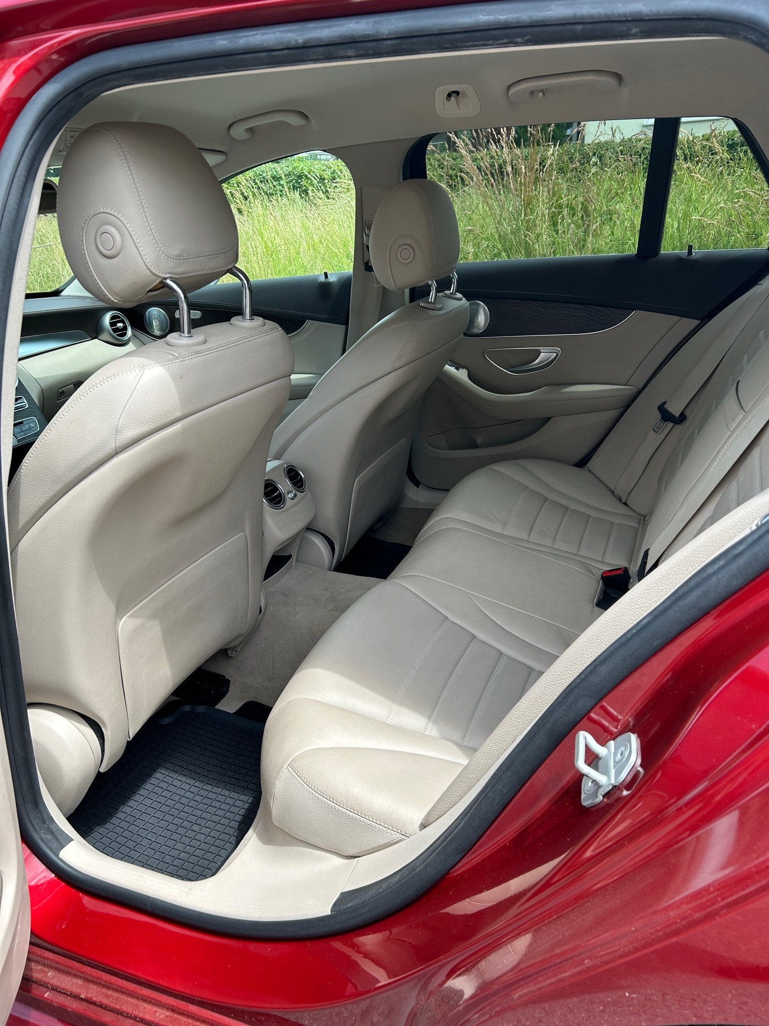 MERCEDES-BENZ C 250 d 4matic-image-4