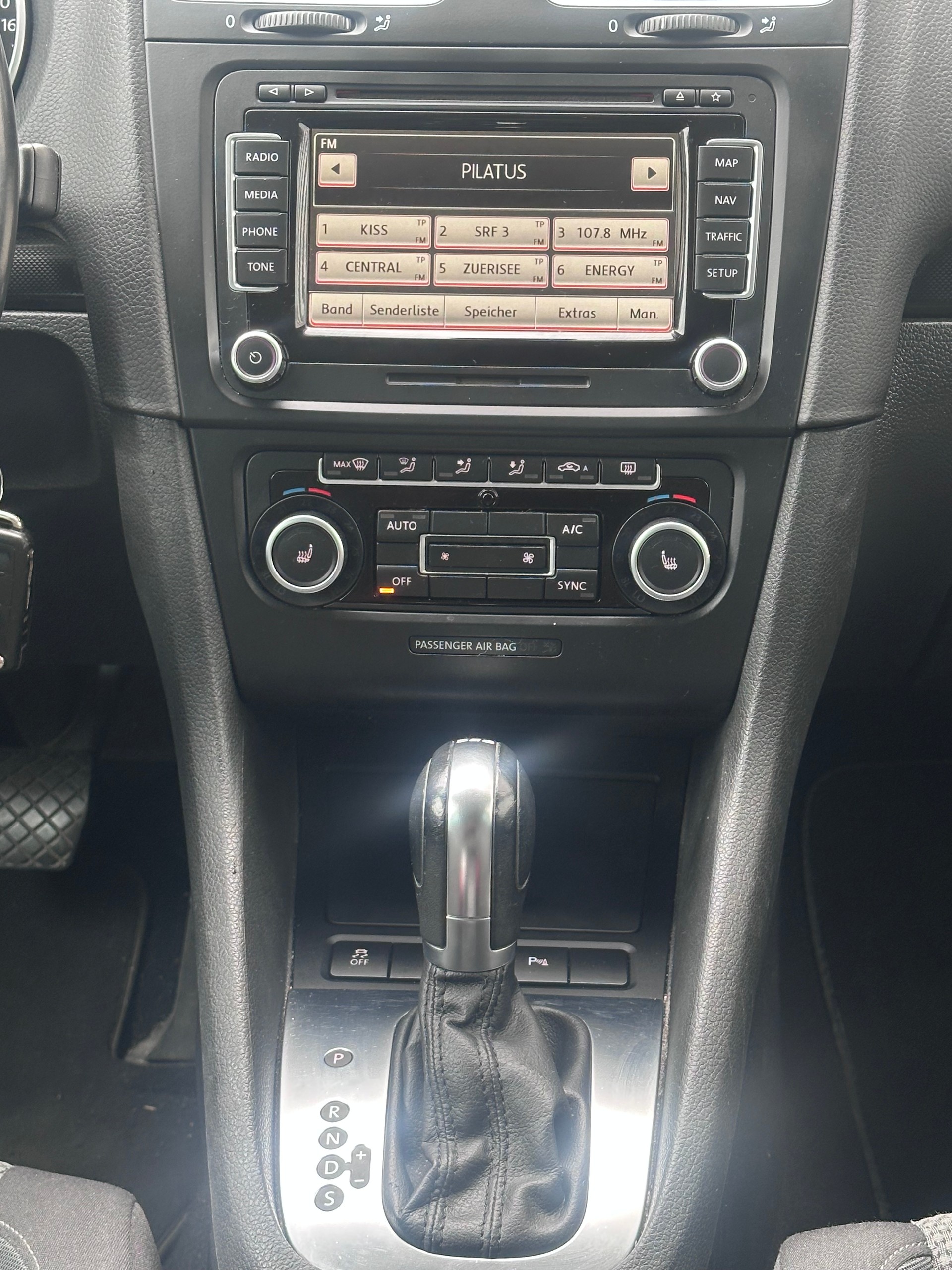 VW Golf Variant 1.4 TSI Team DSG *Automat*-image-11