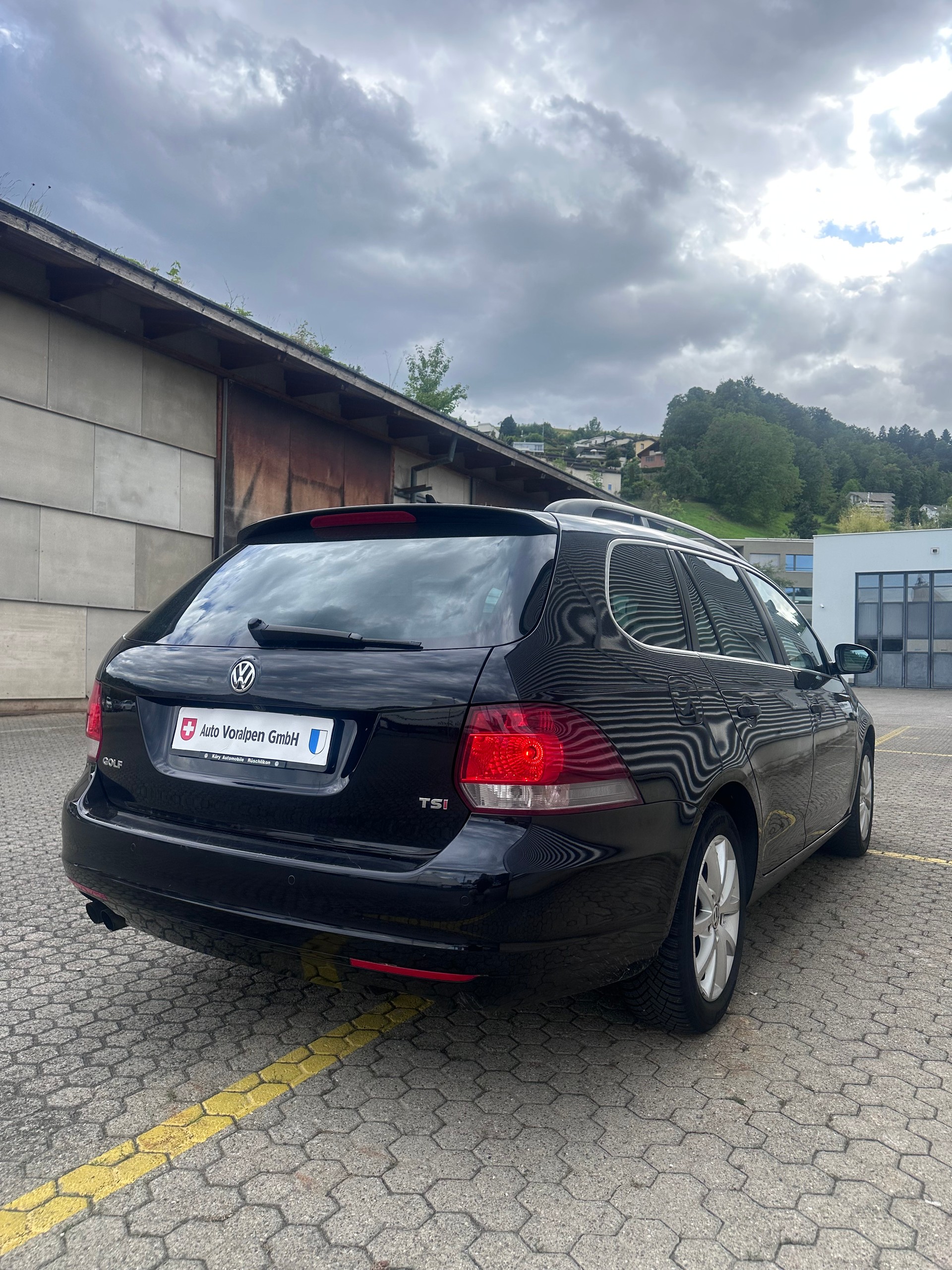 VW Golf Variant 1.4 TSI Team DSG *Automat*-image-6