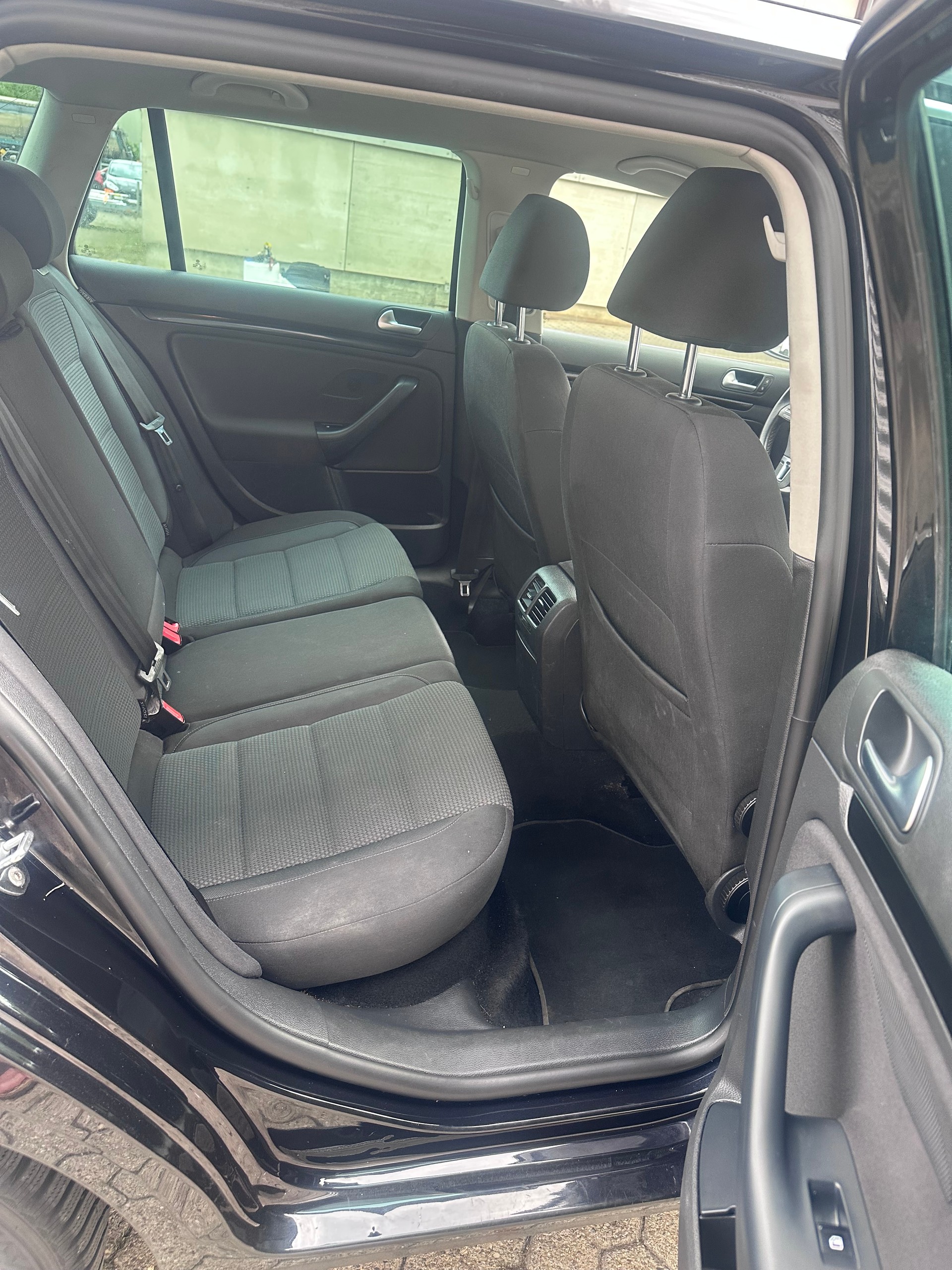 VW Golf Variant 1.4 TSI Team DSG *Automat*-image-10