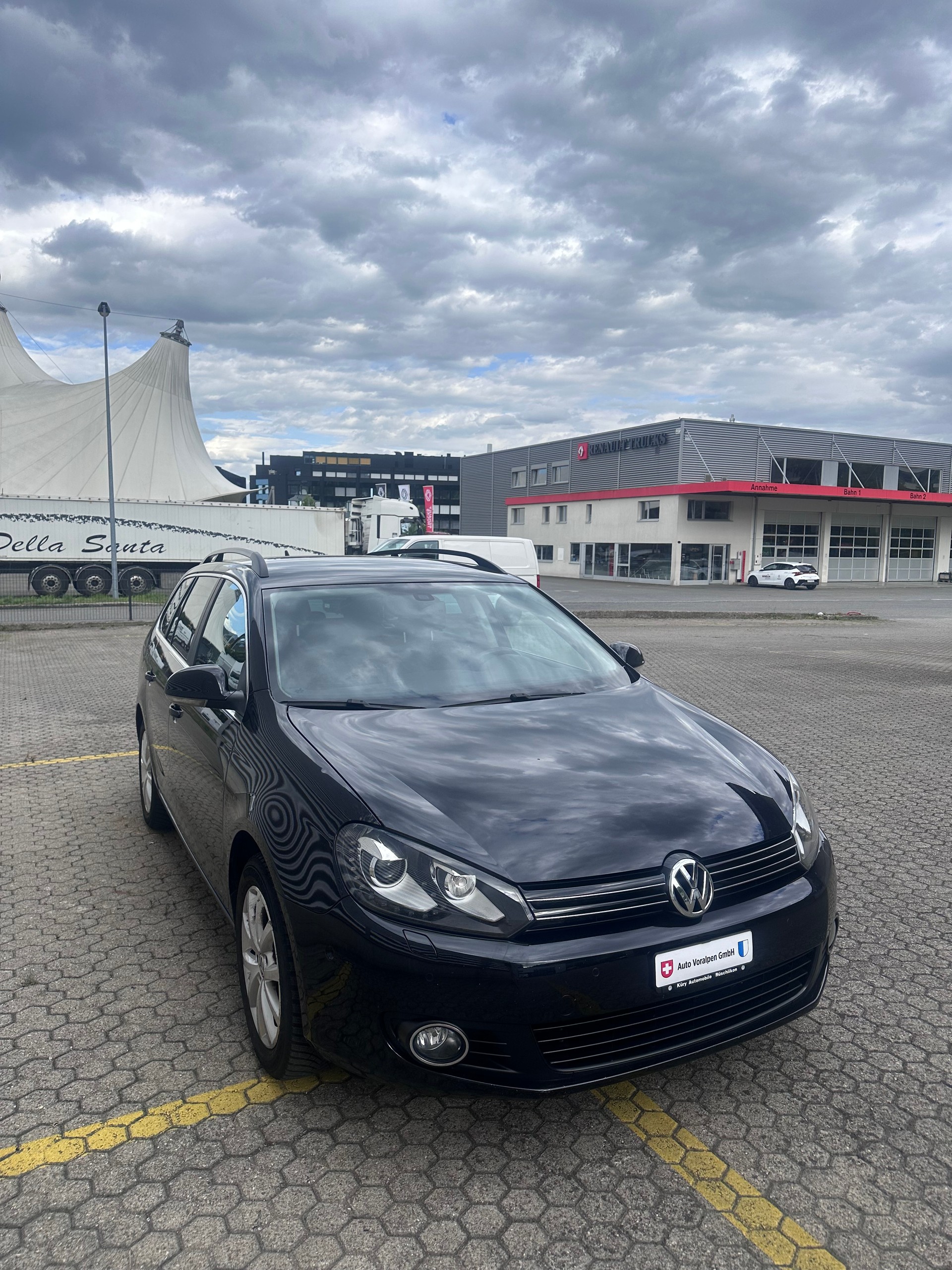 VW Golf Variant 1.4 TSI Team DSG *Automat*-image-1