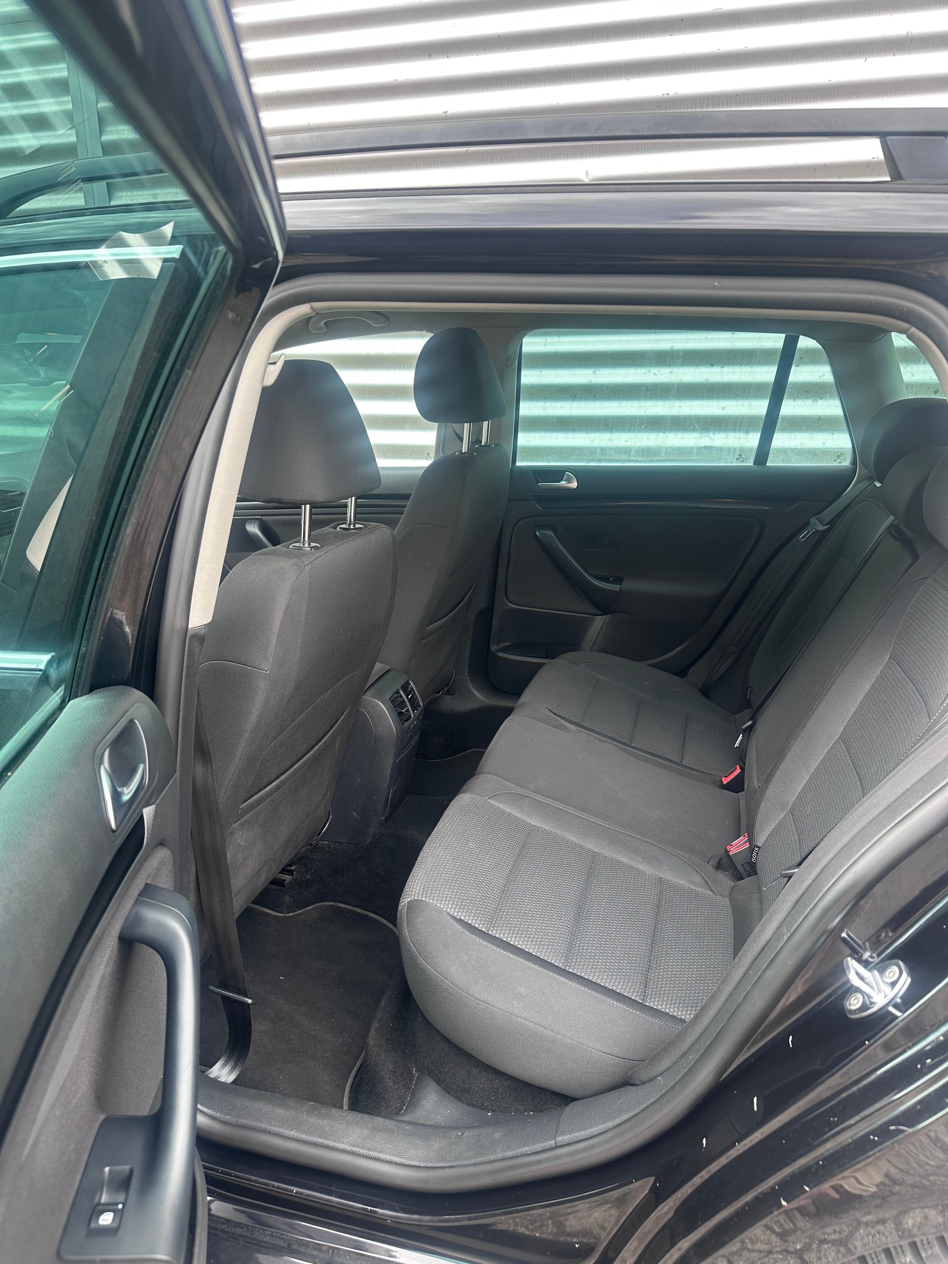 VW Golf Variant 1.4 TSI Team DSG *Automat*-image-9