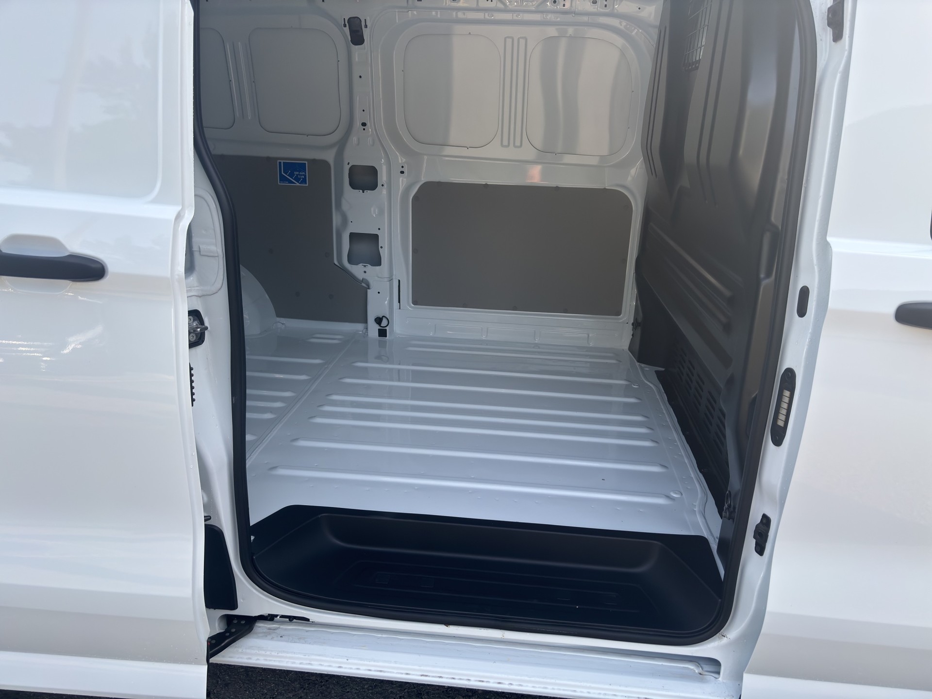 VW Transporter 4 Motion-image-12