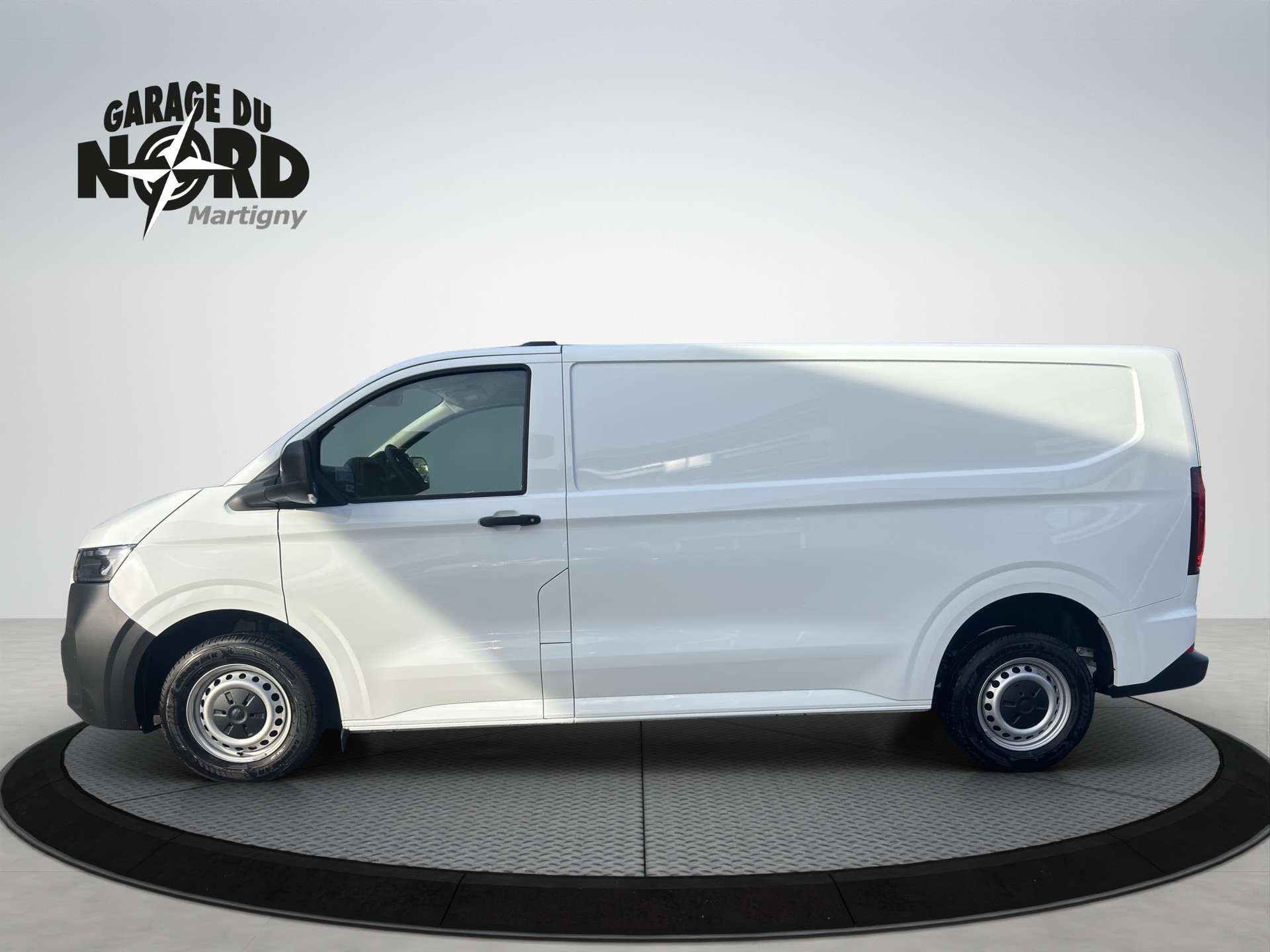 VW Transporter 4 Motion-image-2