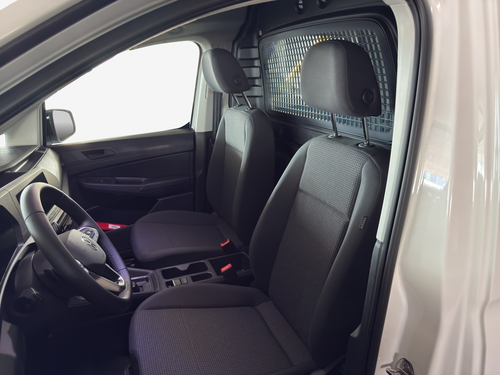 VW Caddy Cargo 1.5 TSI Plug in Hybrid DSG-image-4