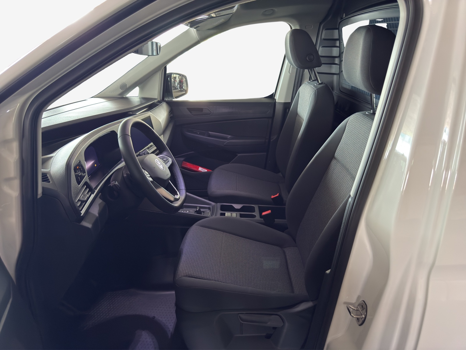 VW Caddy Cargo 1.5 TSI Plug in Hybrid DSG-image-0