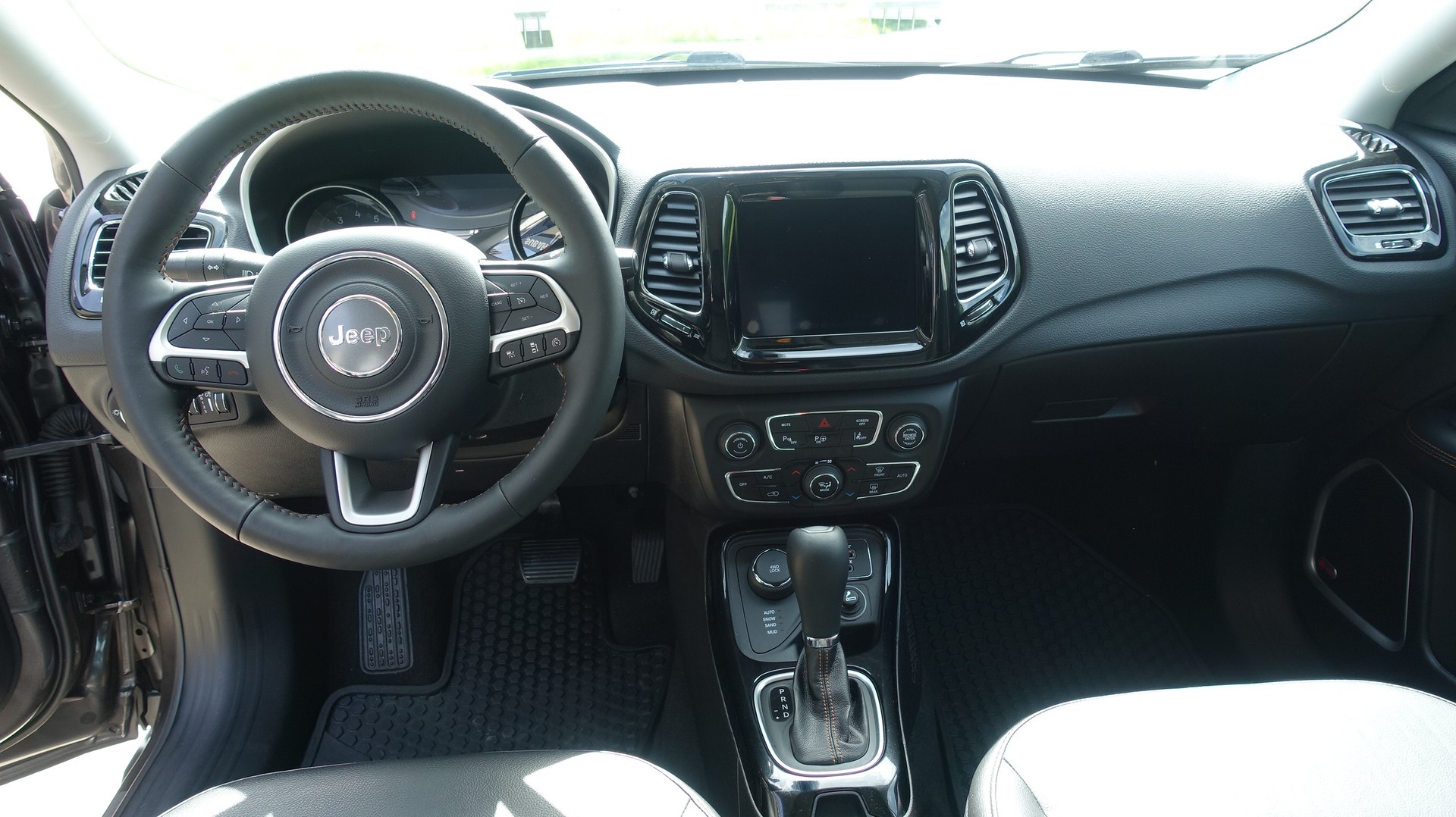 JEEP Compass 1.4 Turbo Limited AWD 9ATX-image-9