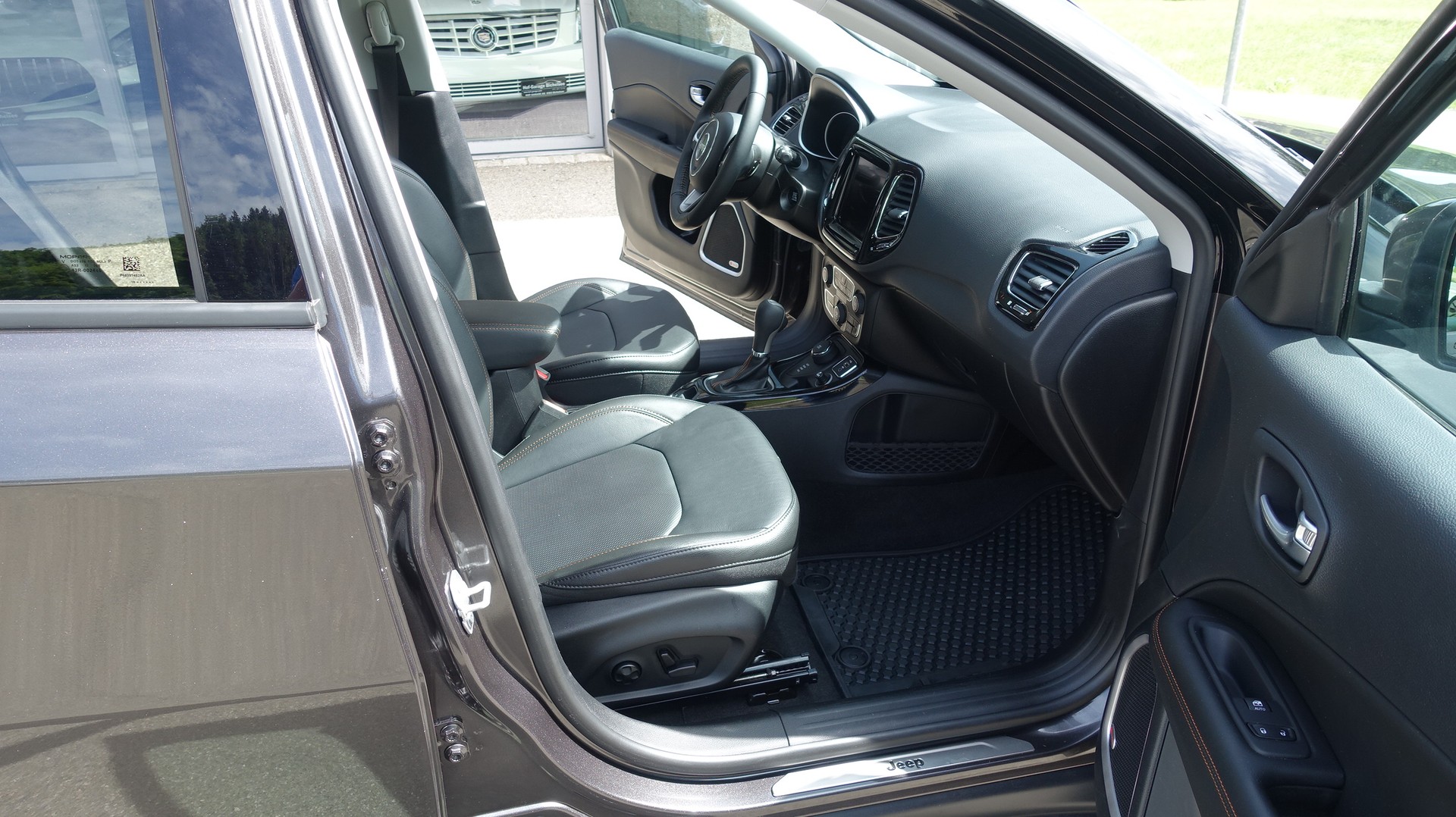 JEEP Compass 1.4 Turbo Limited AWD 9ATX-image-10