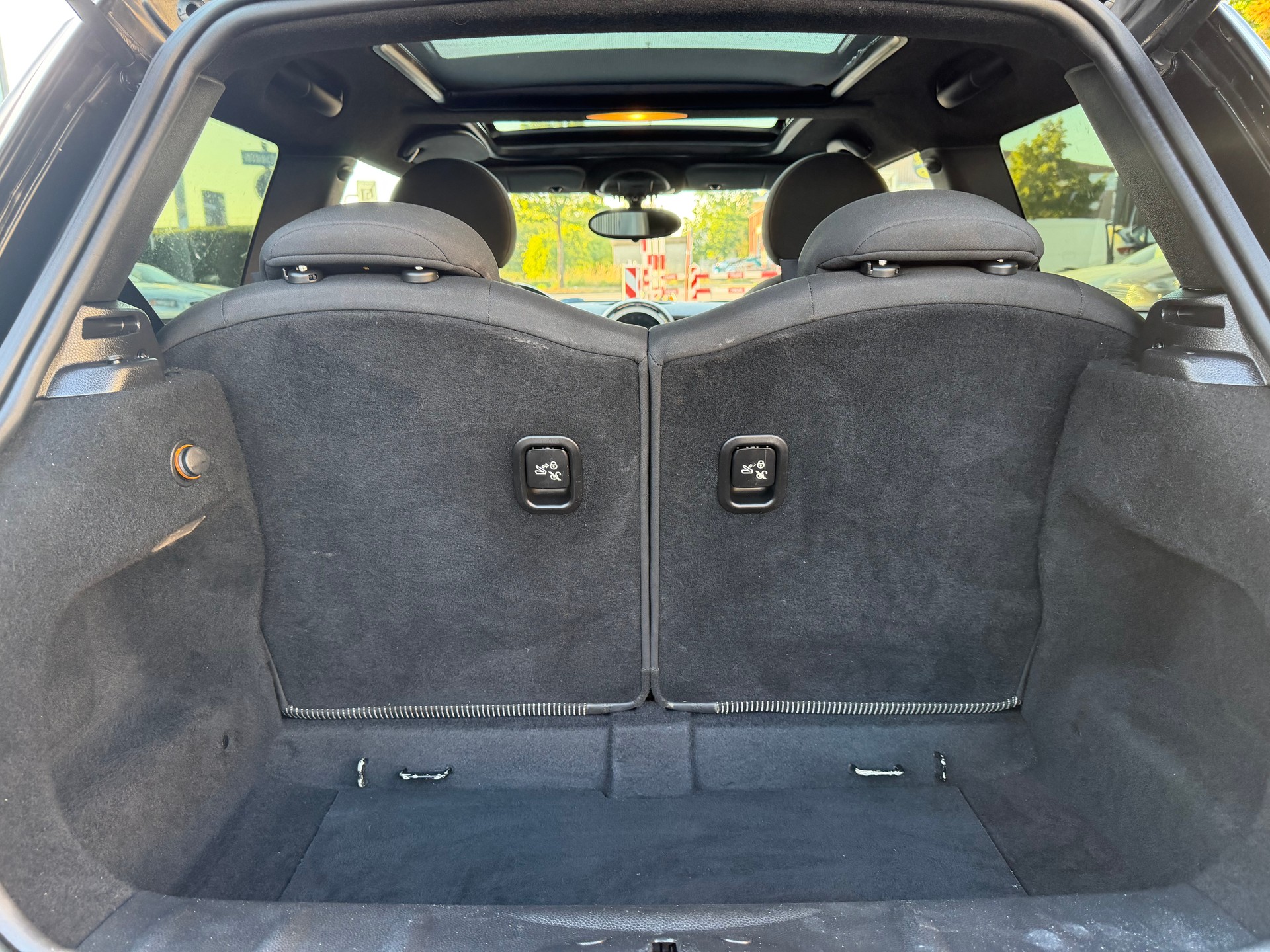 MINI Cooper S-image-9