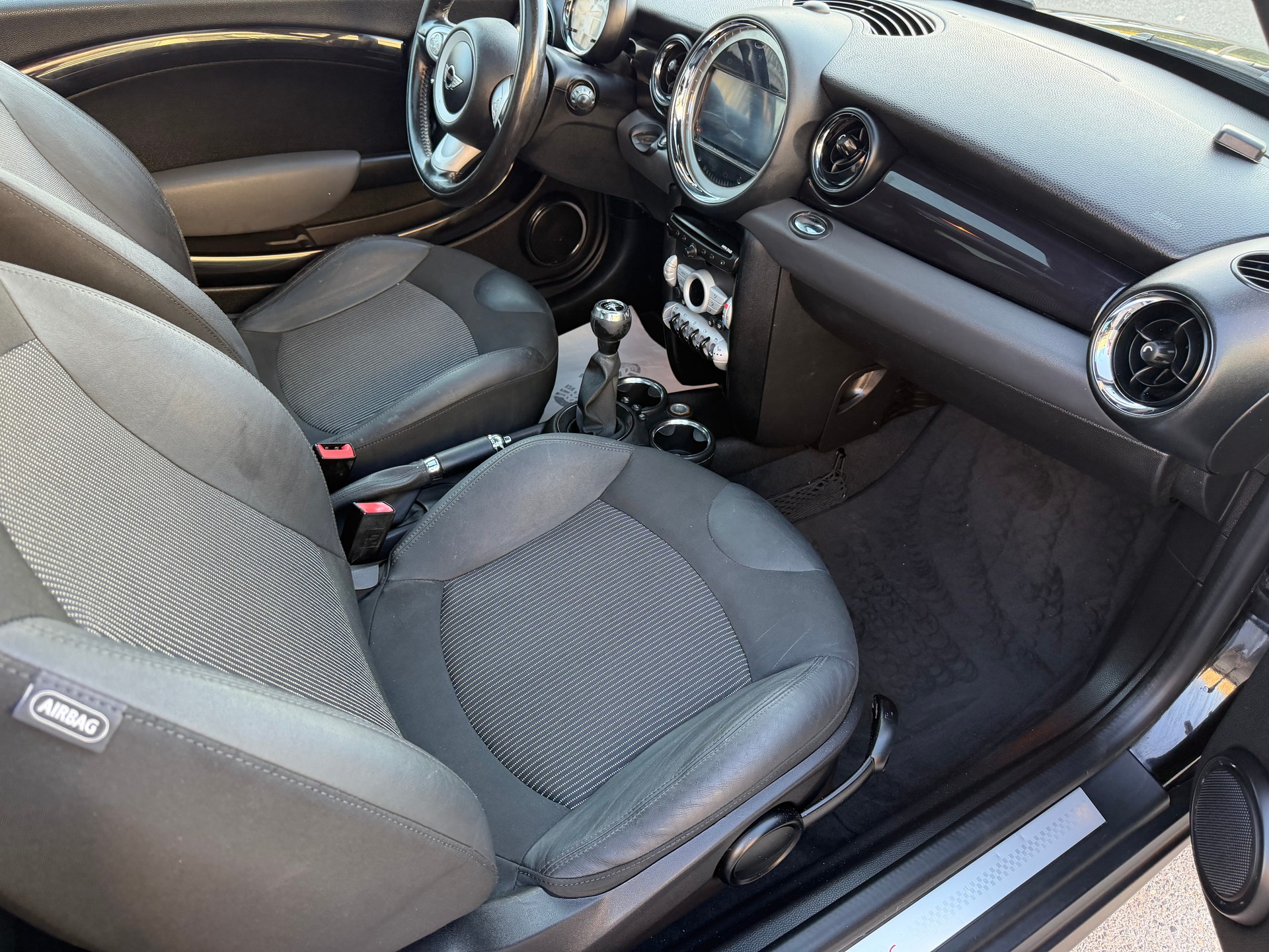 MINI Cooper S-image-10