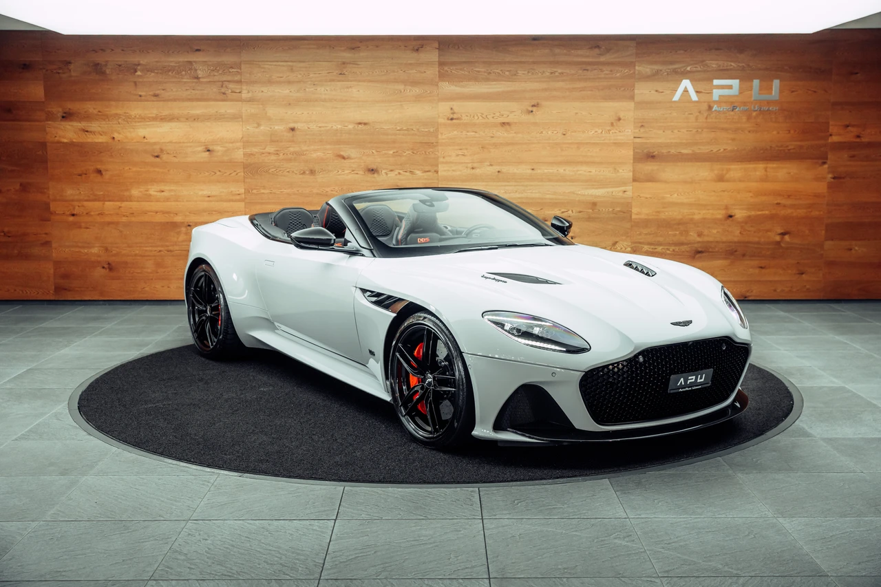 DBS Superleggera Volante