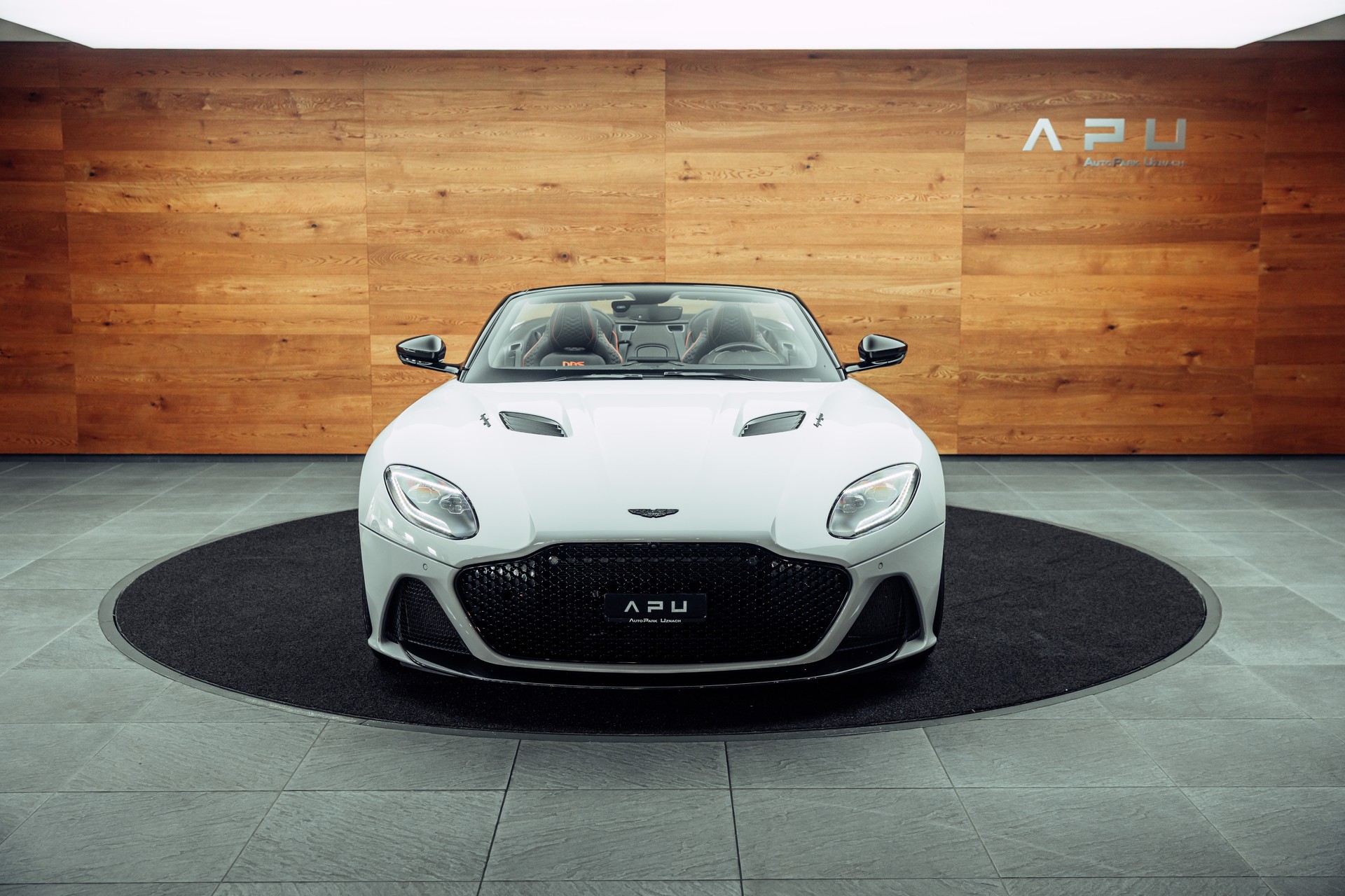 ASTON MARTIN DBS Superleggera Volante-image-26