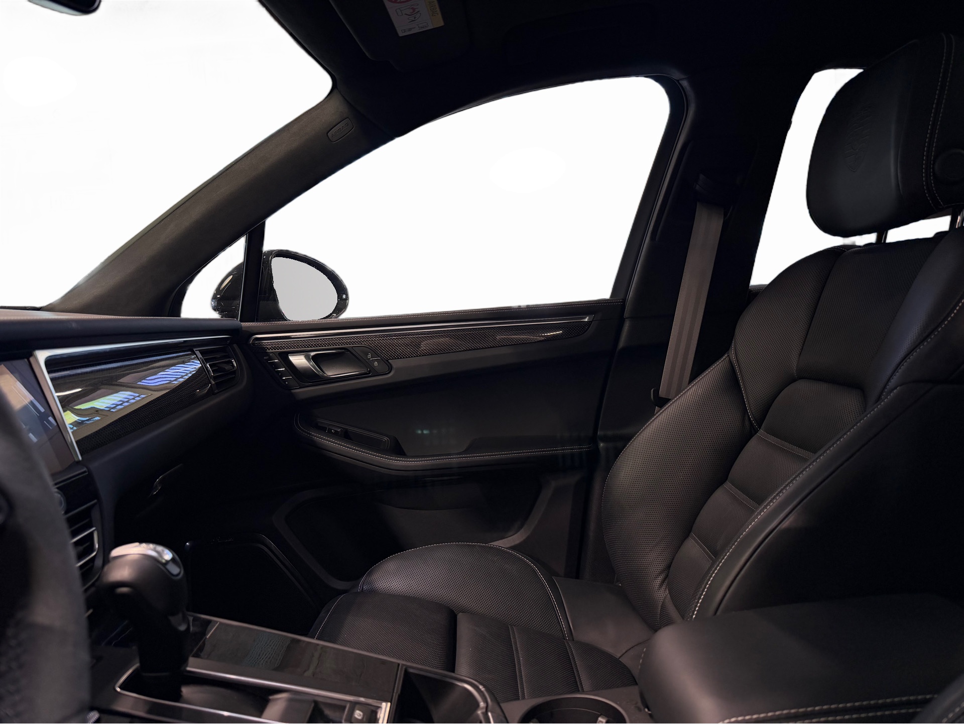 PORSCHE Macan GTS PDK-image-5