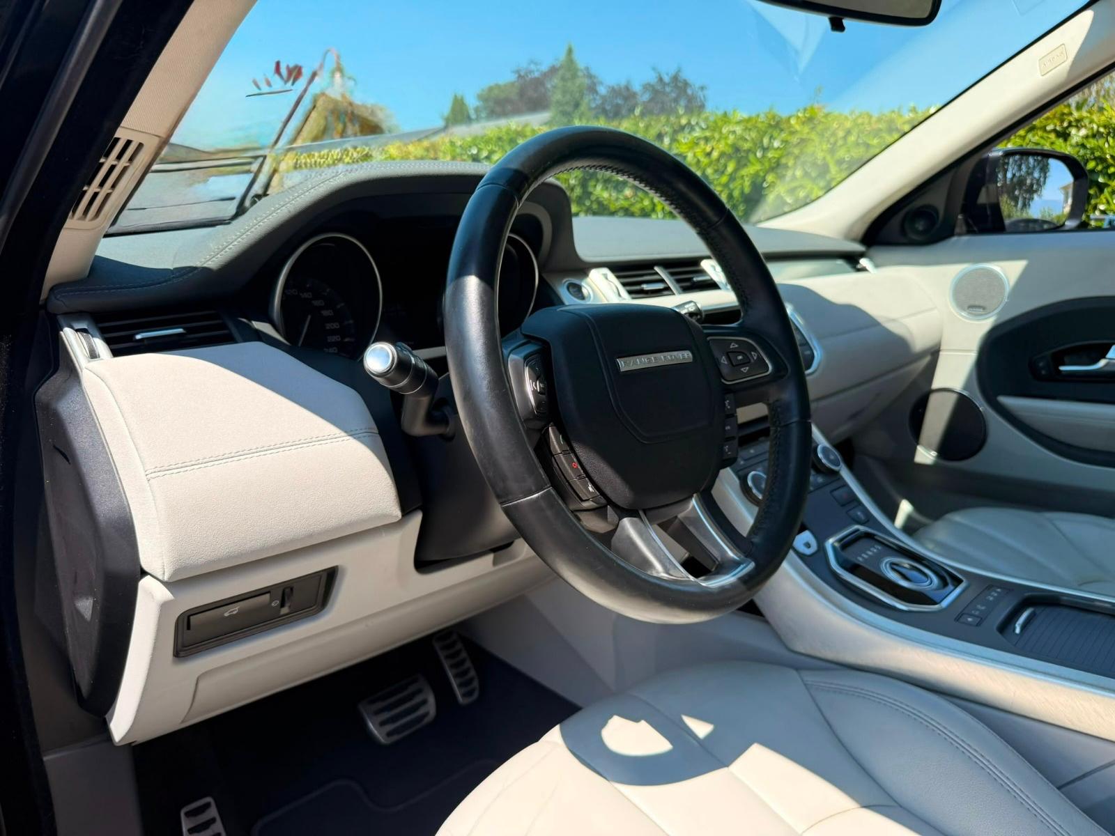 LAND ROVER Range Rover Evoque 2.2 TD4 Dynamic AT6-image-3