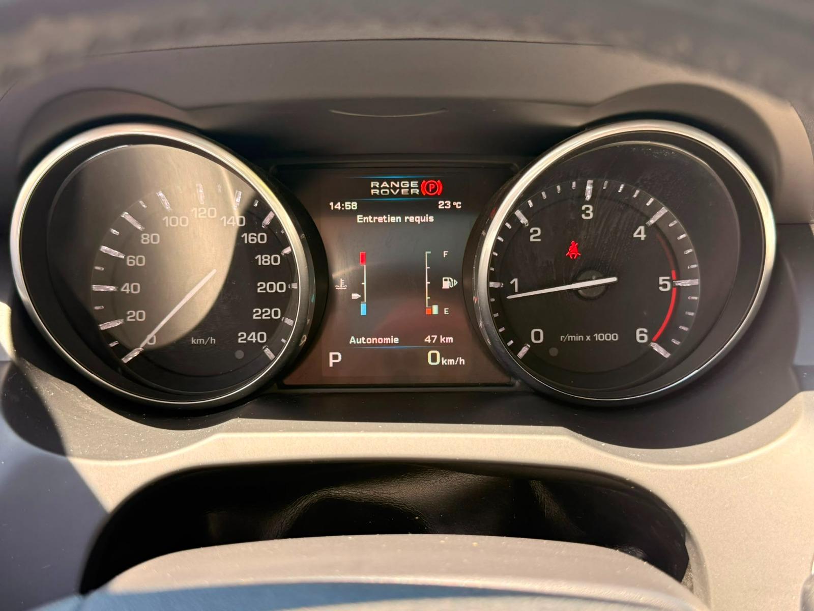 LAND ROVER Range Rover Evoque 2.2 TD4 Dynamic AT6-image-2