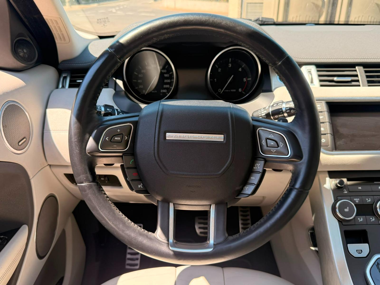 LAND ROVER Range Rover Evoque 2.2 TD4 Dynamic AT6-image-6