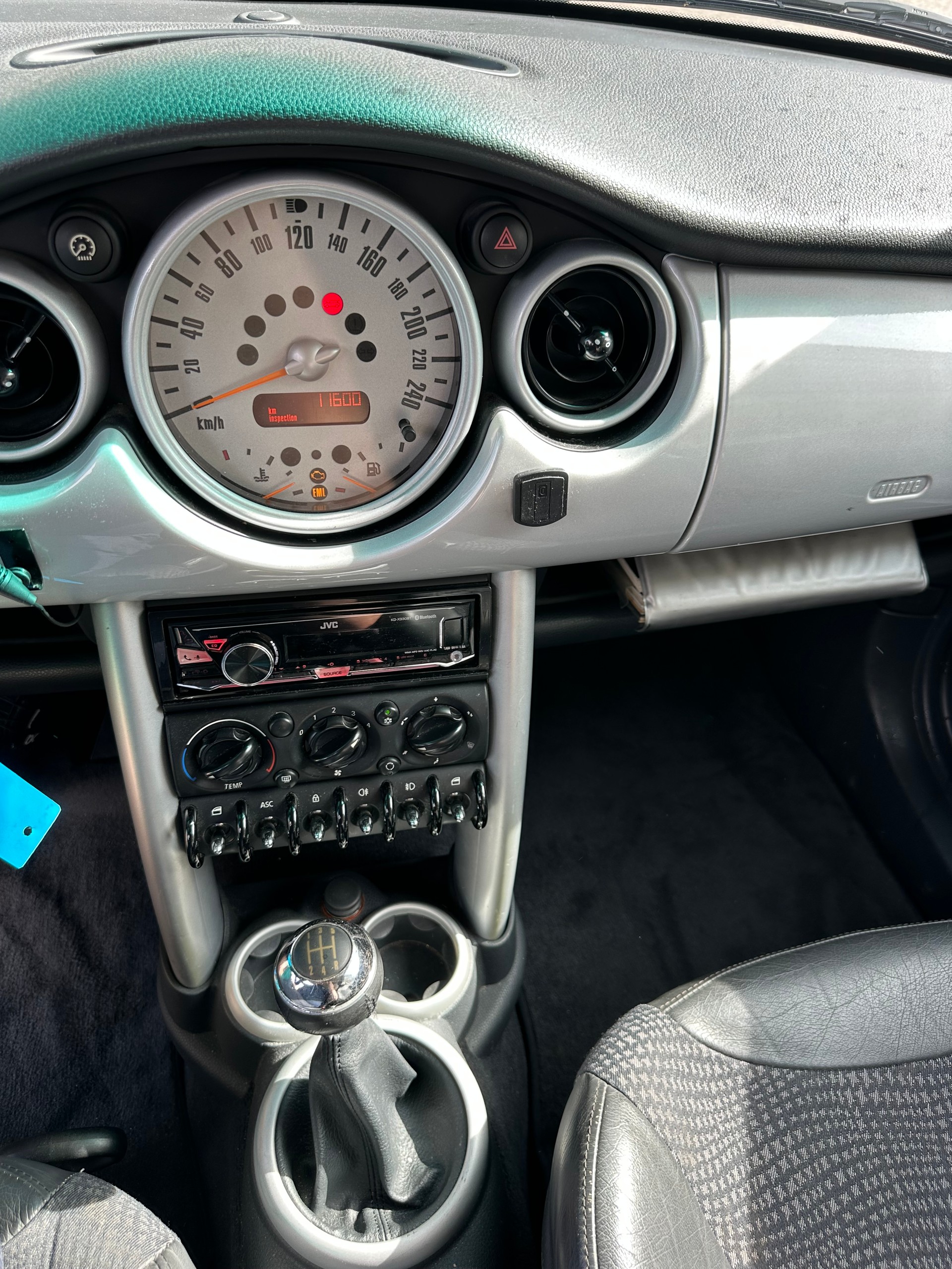 MINI Cooper-image-7