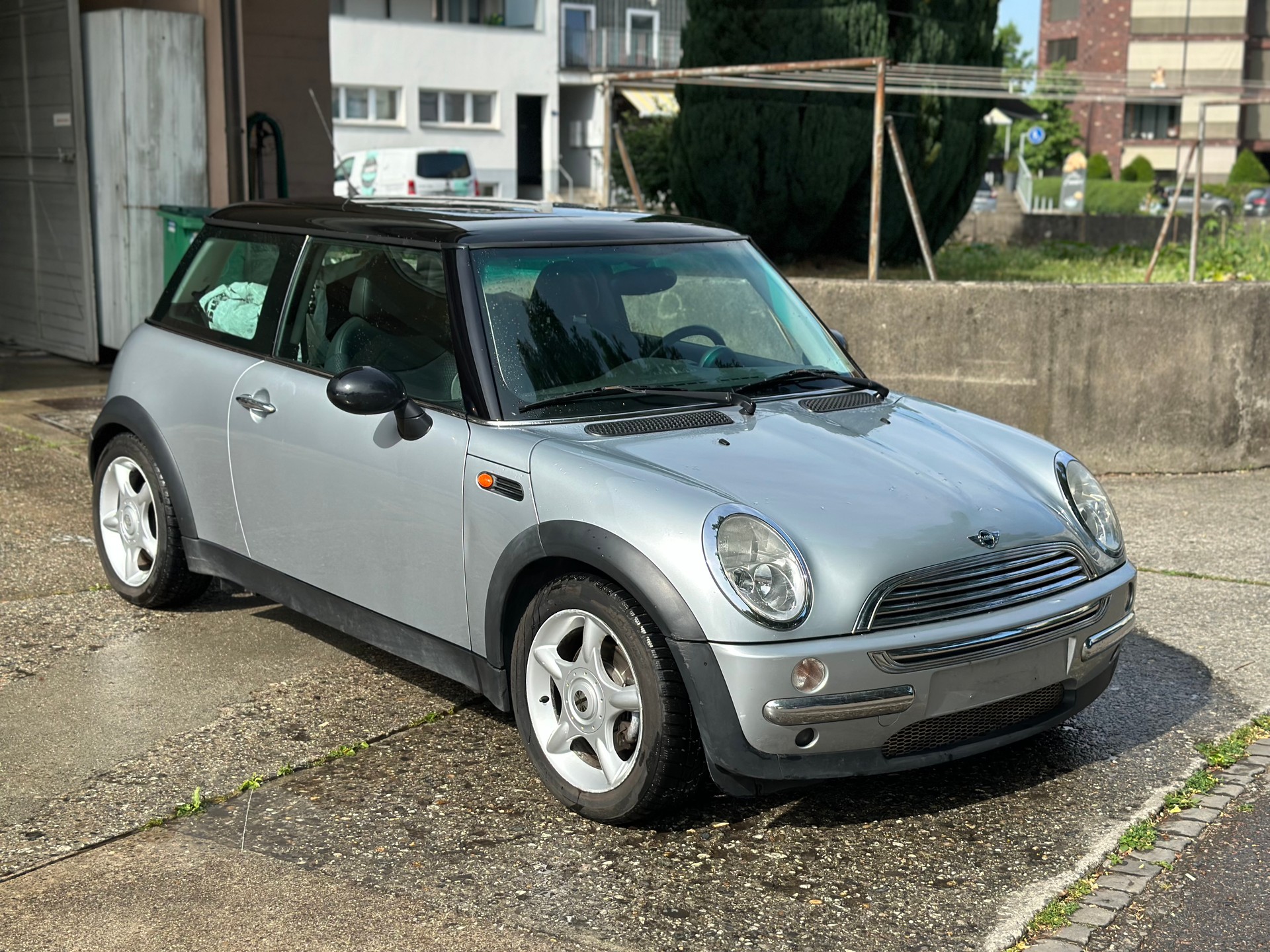 MINI Cooper-image-1