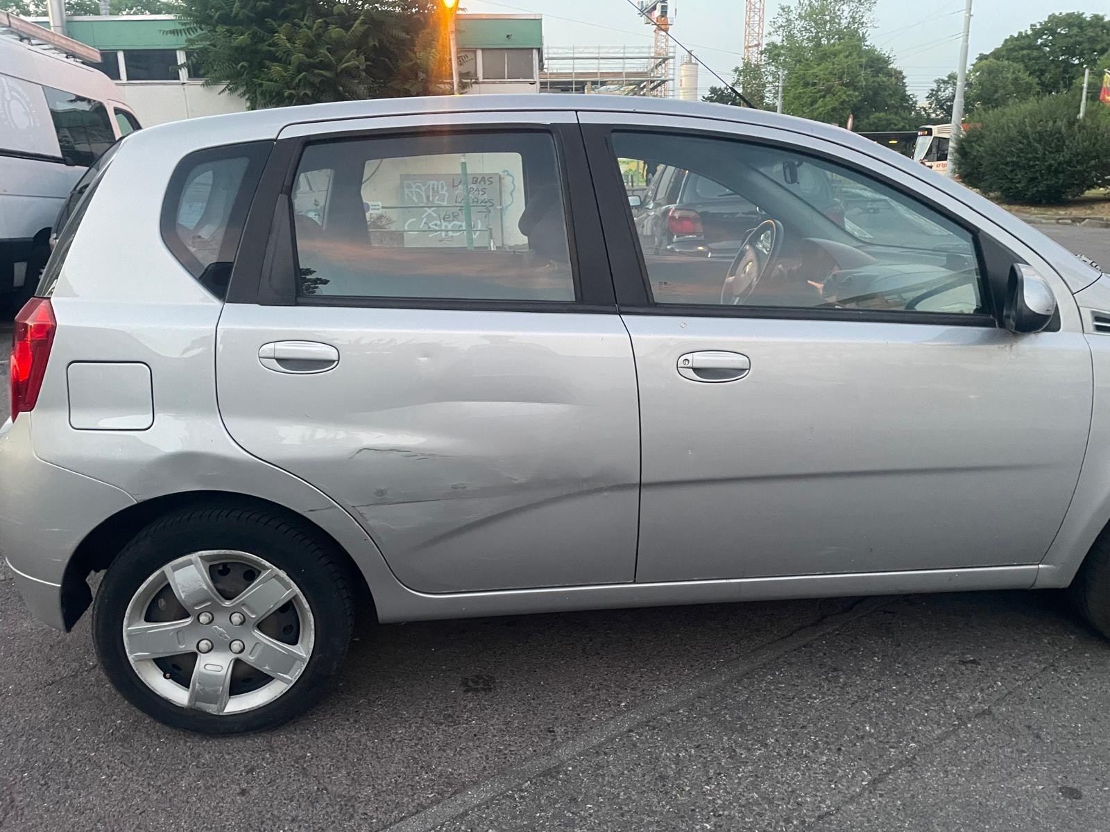 CHEVROLET AVEO-image-4