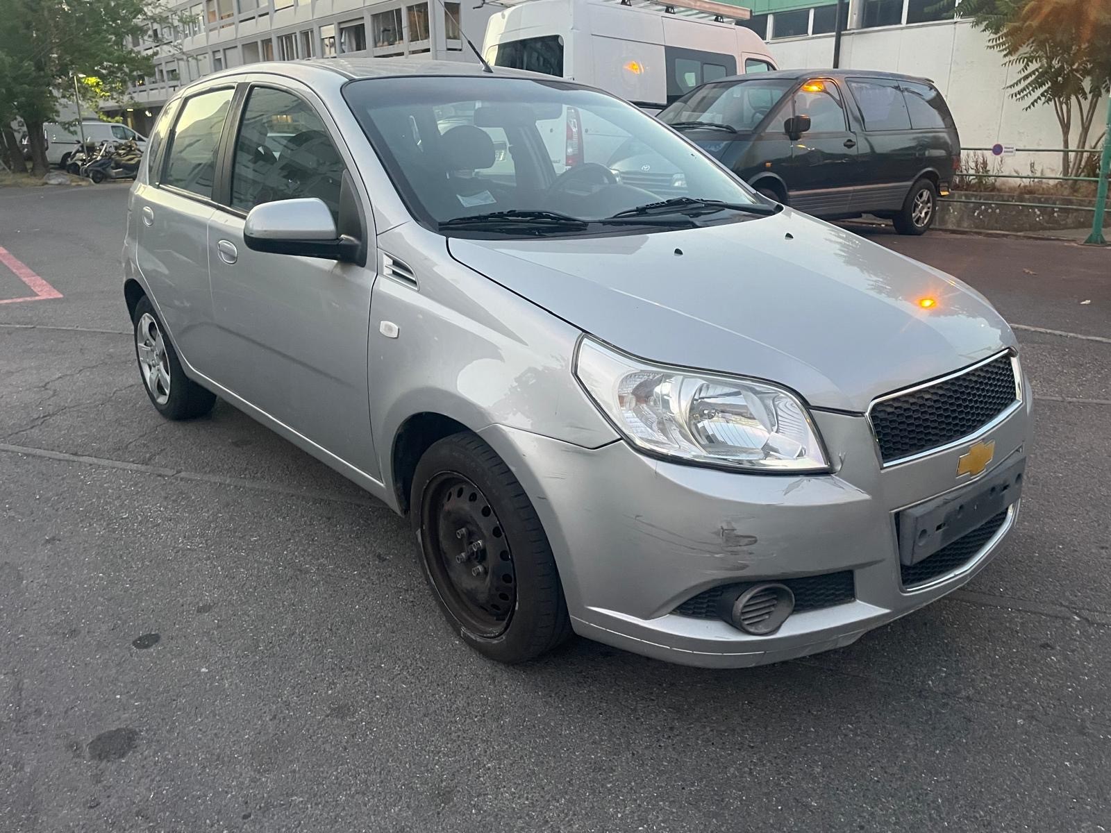 CHEVROLET AVEO-image-1