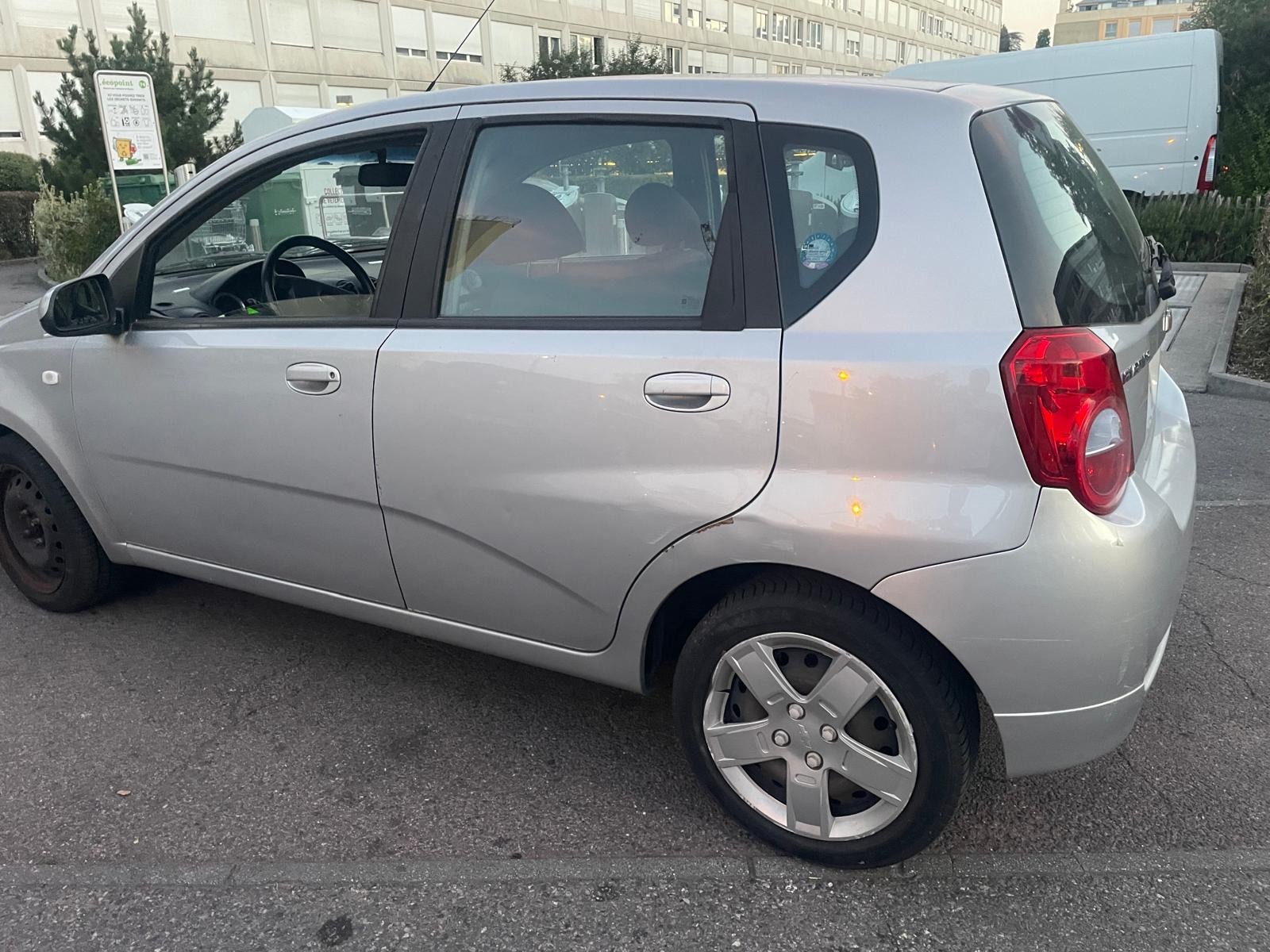 CHEVROLET AVEO-image-2