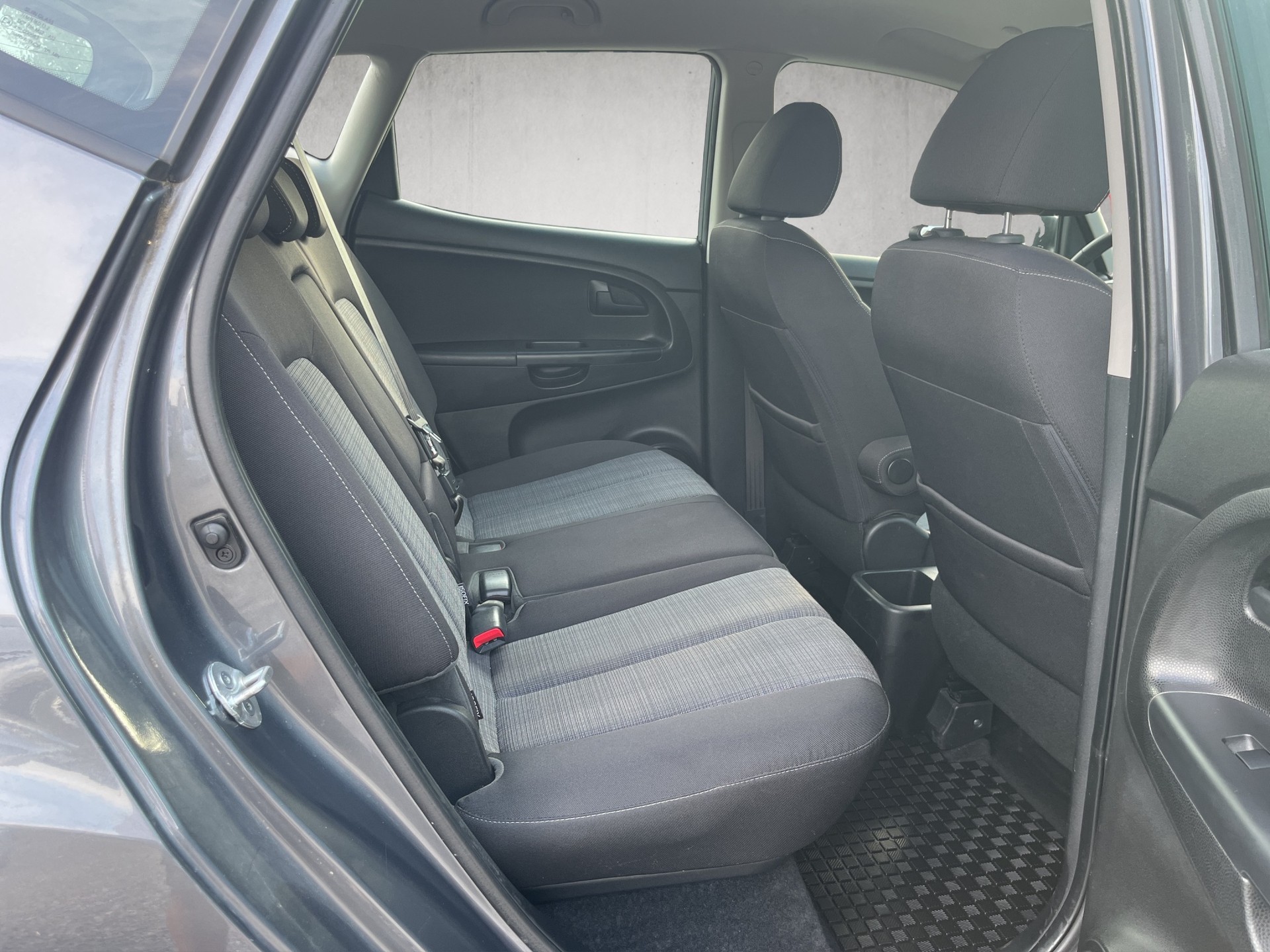KIA Venga 1.6 CVVT Style Automatic-image-13