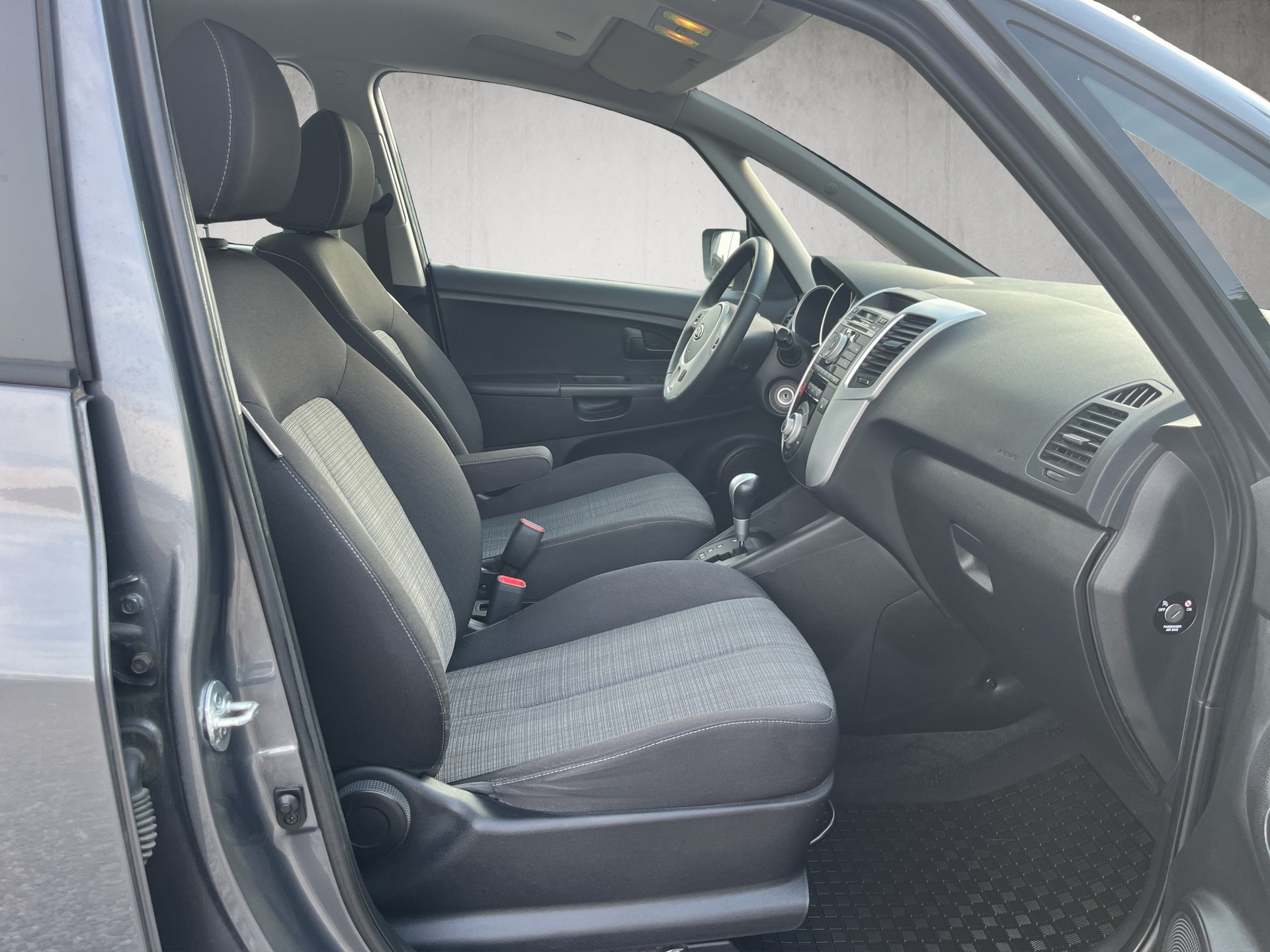 KIA Venga 1.6 CVVT Style Automatic-image-10