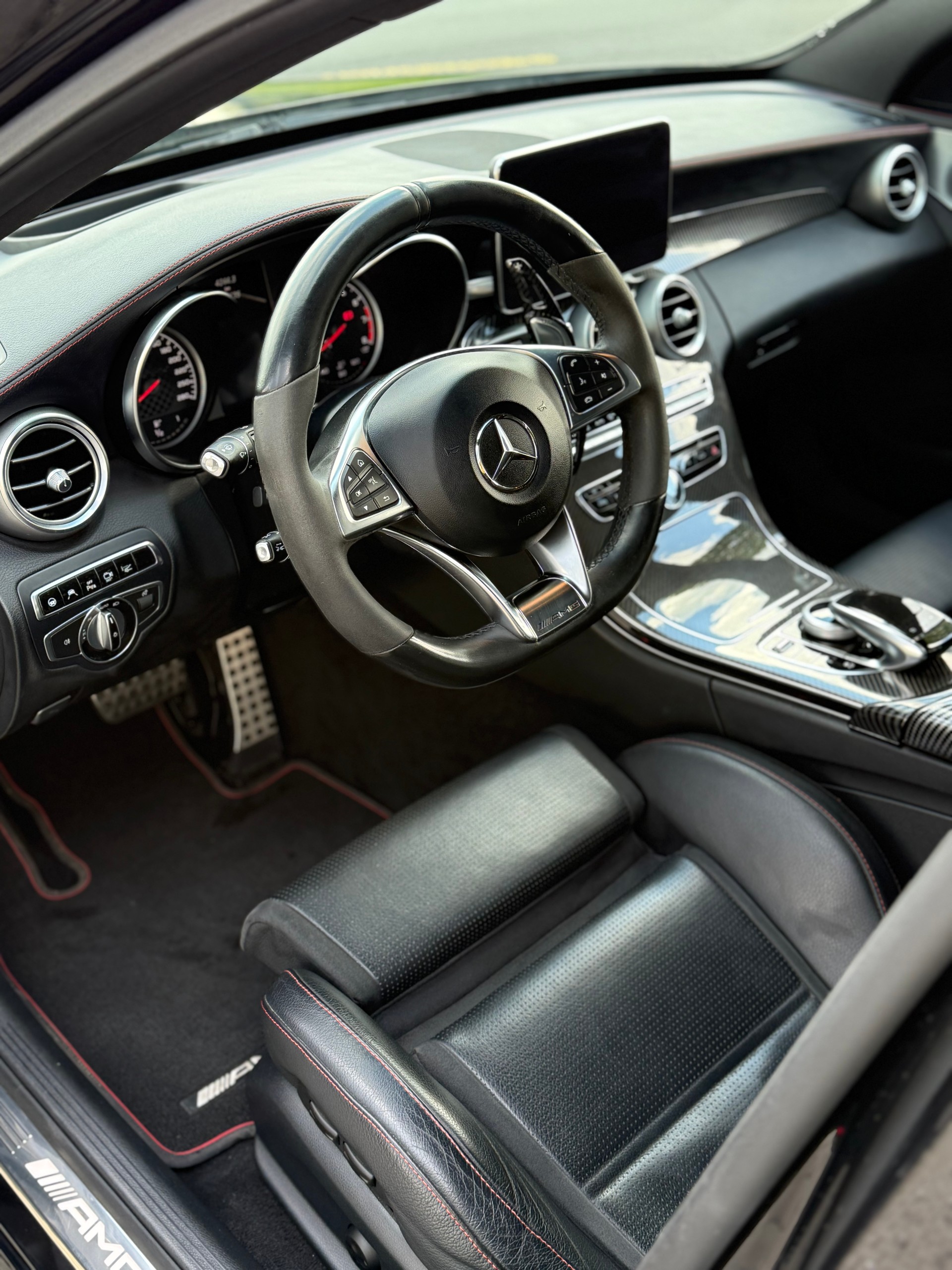 MERCEDES-BENZ C 43 AMG 4matic-image-3