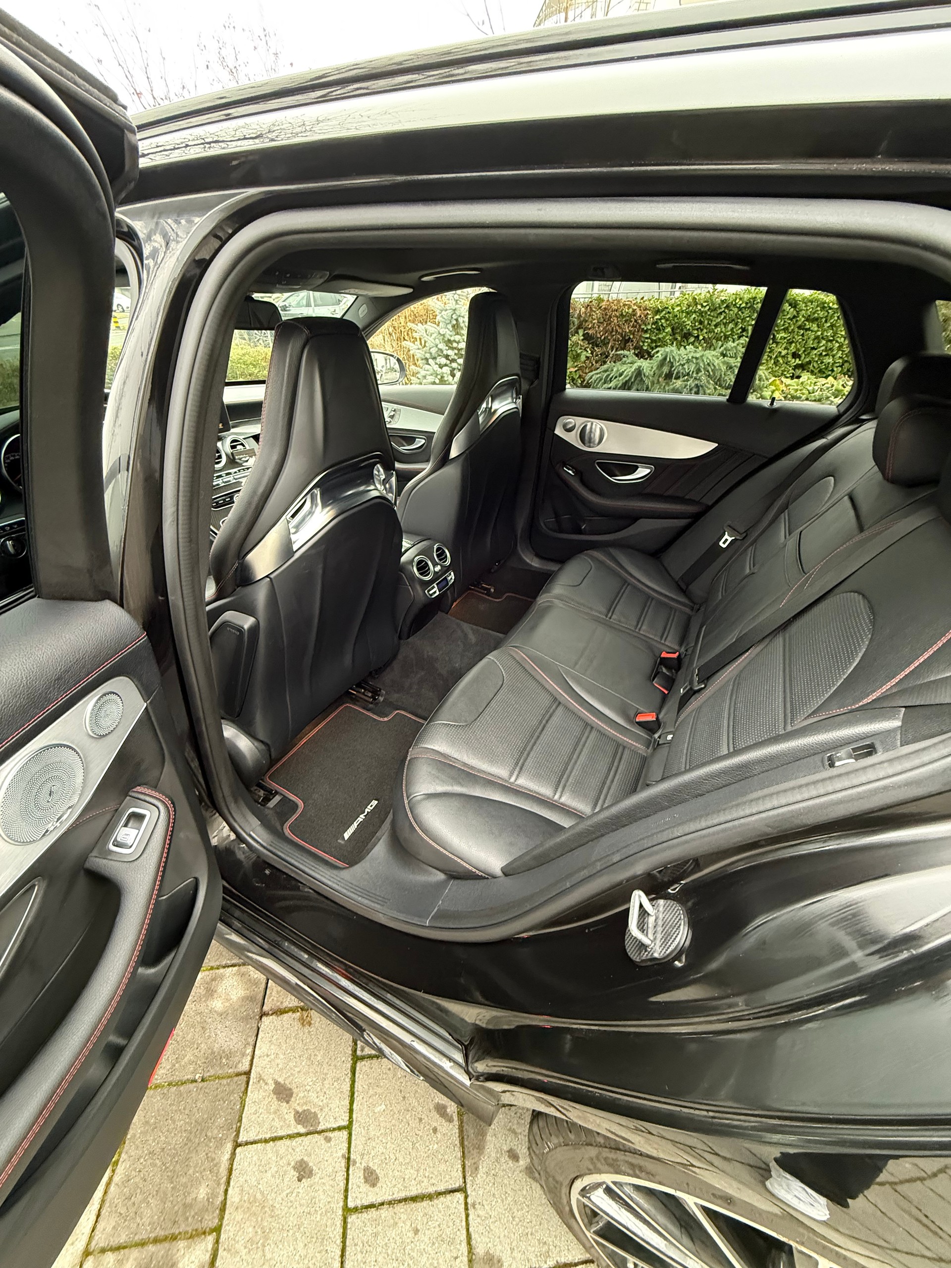 MERCEDES-BENZ C 43 AMG 4matic-image-5