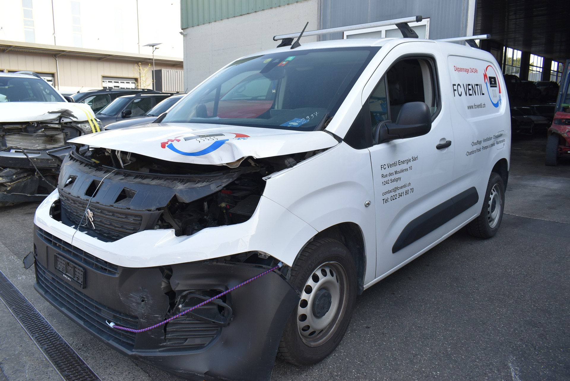 PEUGEOT Partner 1.5 Blue HDi s/s Premium 1000kg EAT8-image-0