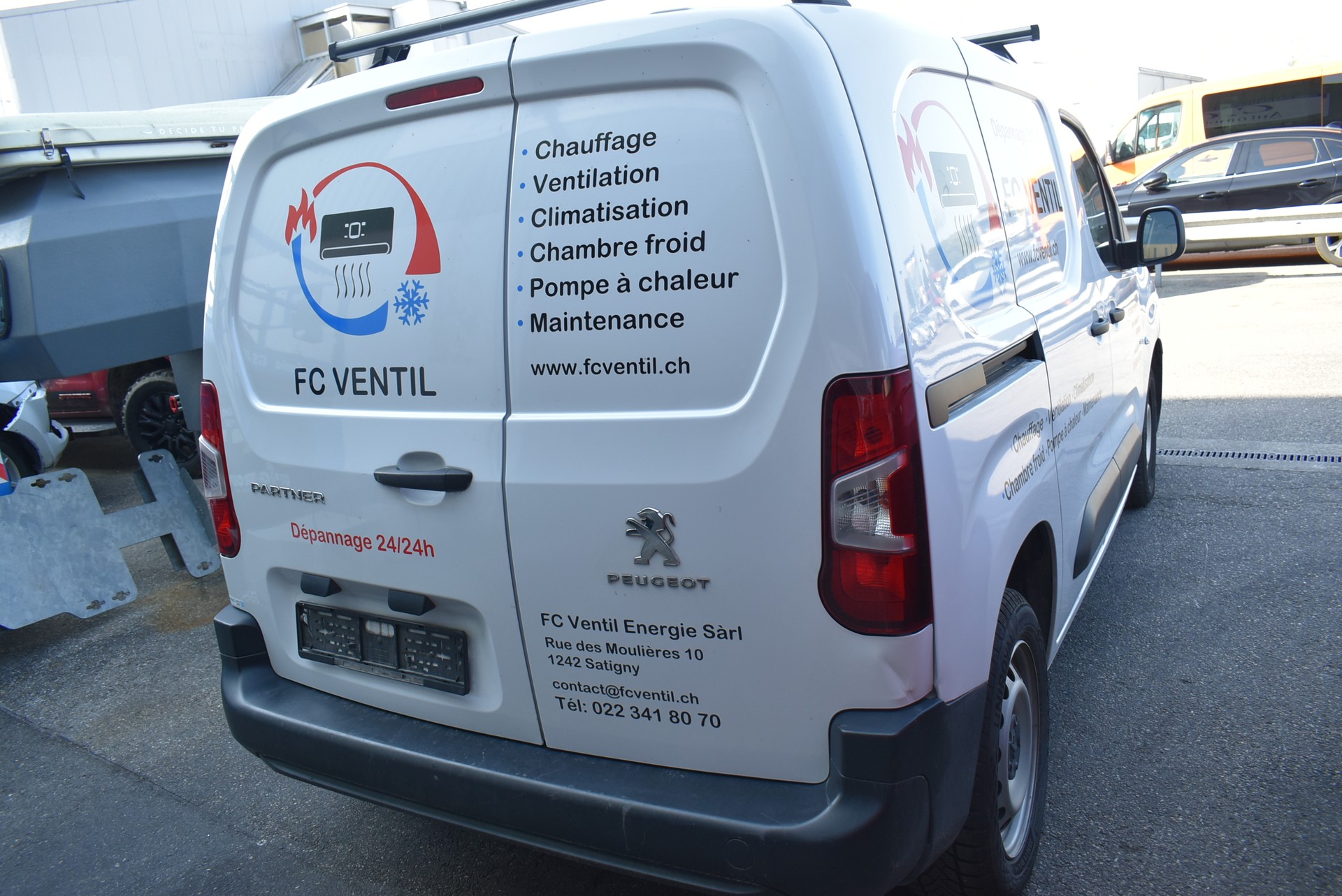 PEUGEOT Partner 1.5 Blue HDi s/s Premium 1000kg EAT8-image-6