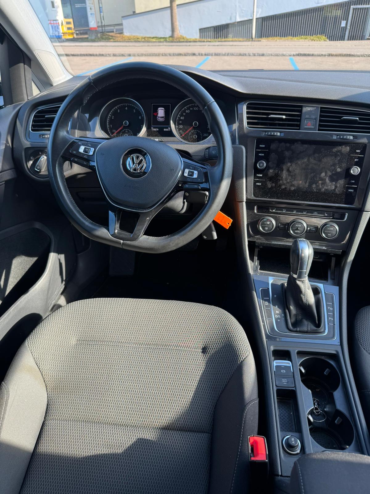 VW Golf 1.0 TSI Comfortline DSG-image-5