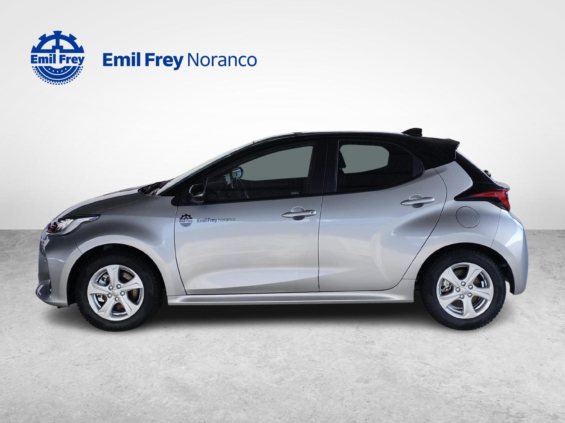 TOYOTA Yaris 1.5 VVT-i HSD Premium-image-1