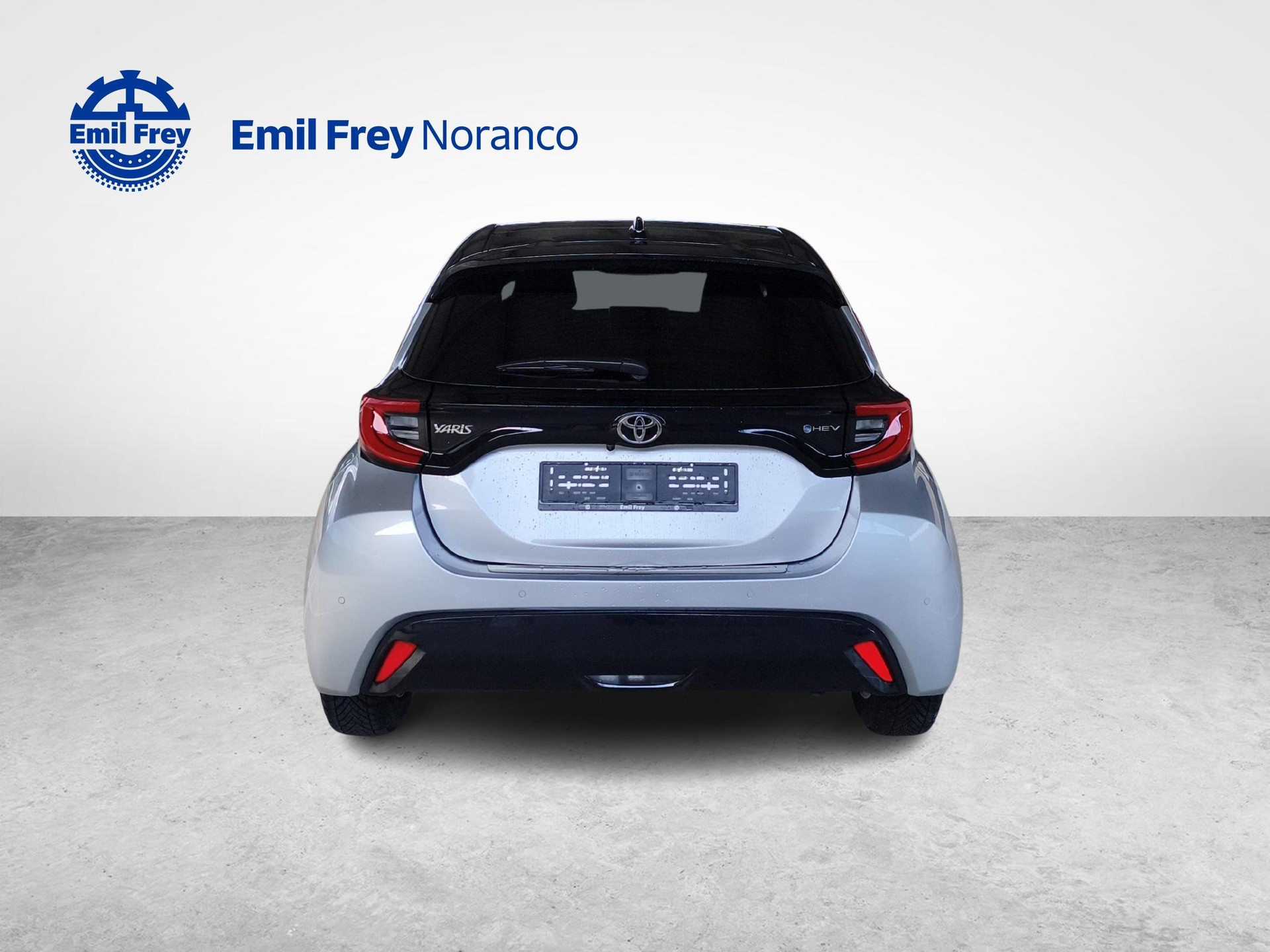 TOYOTA Yaris 1.5 VVT-i HSD Premium-image-3