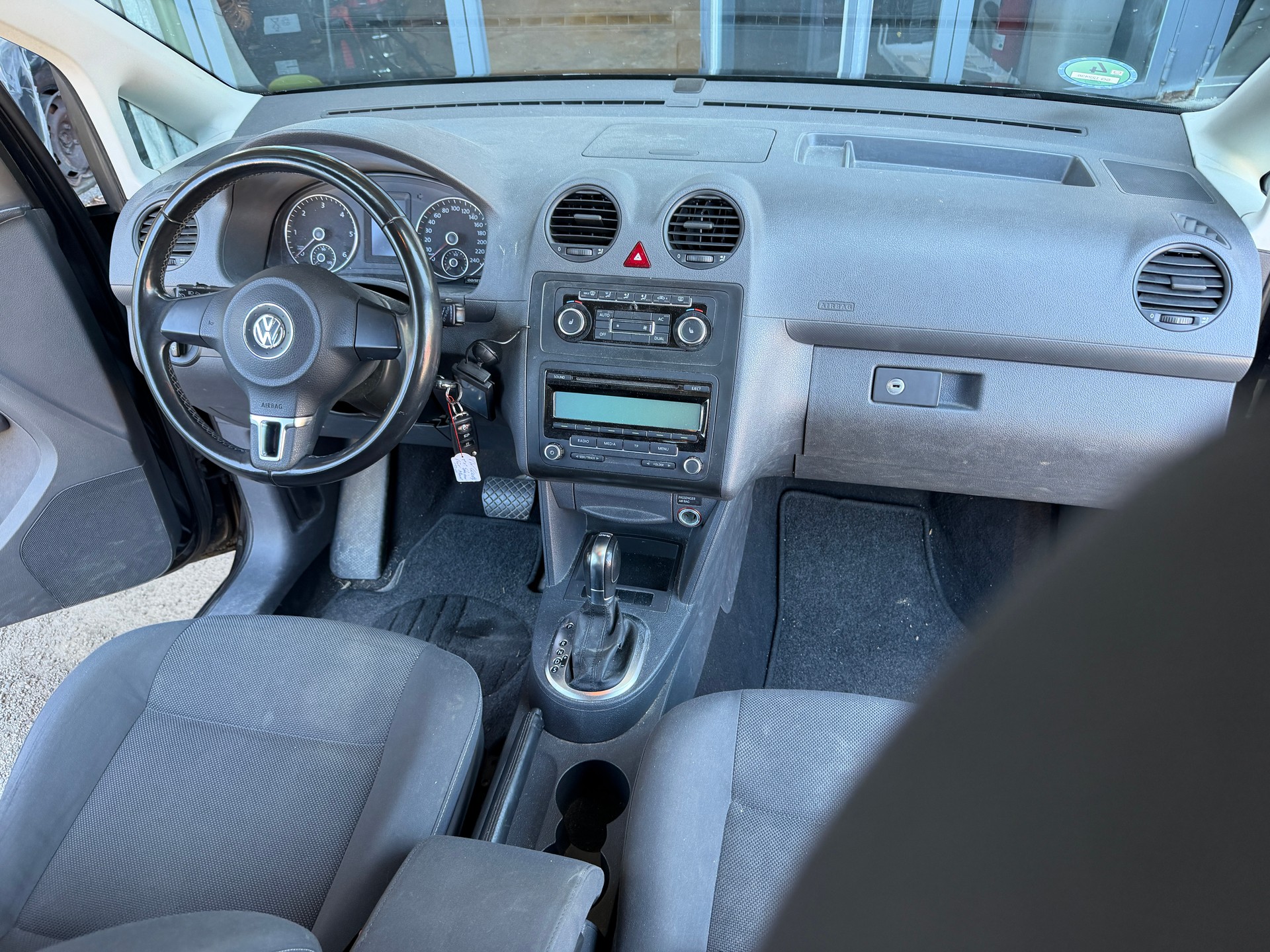 VW Caddy Maxi 1.6 TDI CR Trendline DSG-image-9