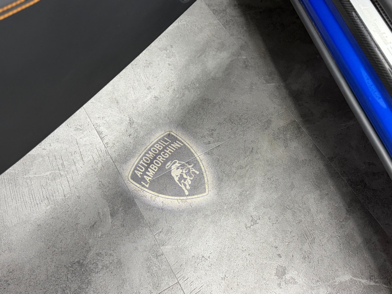 LAMBORGHINI Urus E-Gear | Akrapovic | Full Carbon | Panorama Dach | Lambo Garantie-image-26