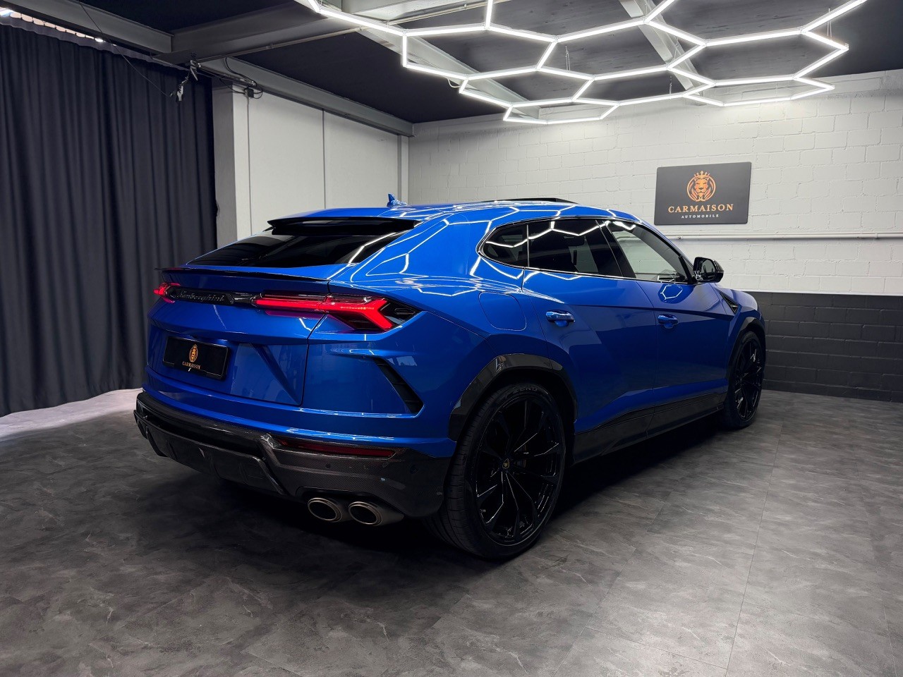 LAMBORGHINI Urus E-Gear | Akrapovic | Full Carbon | Panorama Dach | Lambo Garantie-image-7